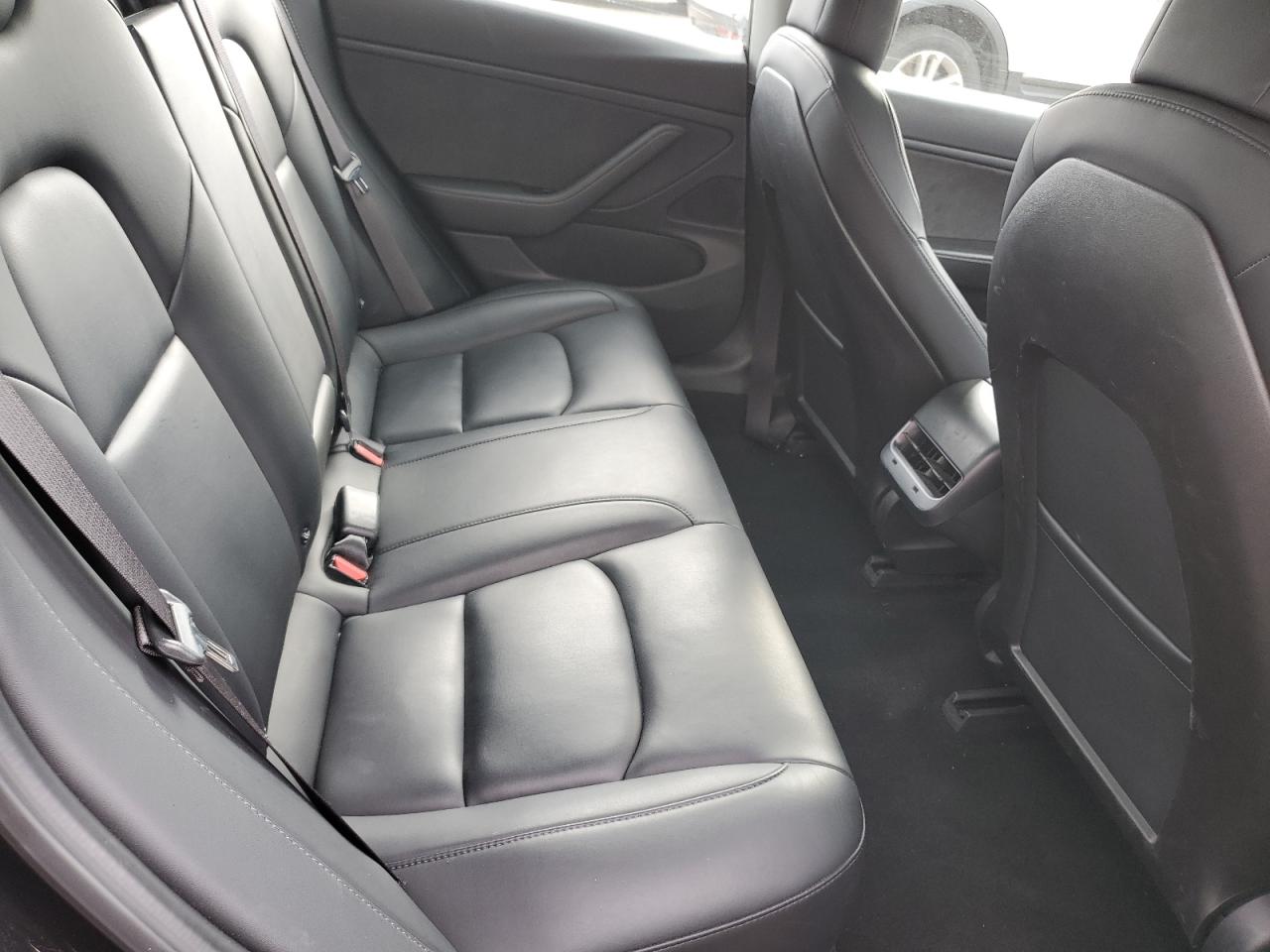 2018 Tesla Model 3 VIN: 5YJ3E1EA9JF122929 Lot: 92905925