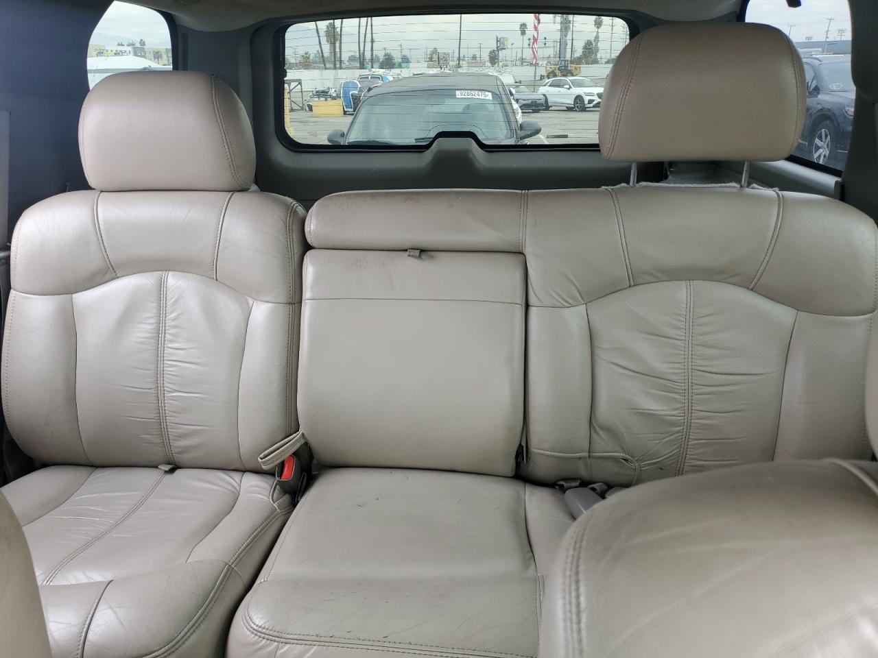 2001 Chevrolet Tahoe C1500 VIN: 1GNEC13T51R108224 Lot: 92674725