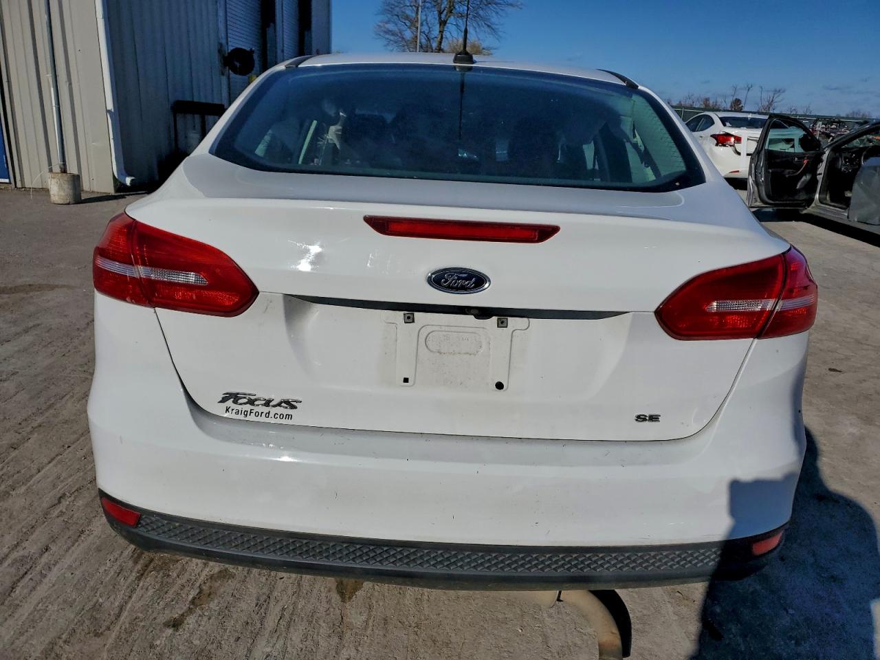 2018 Ford Focus Se VIN: 1FADP3F23JL223470 Lot: 93989355