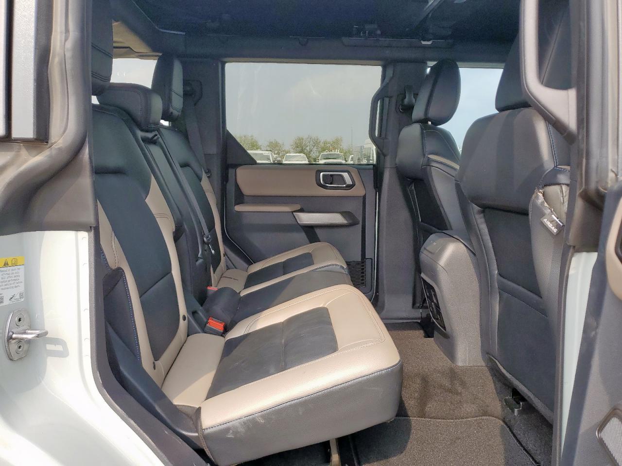 2023 Ford Bronco Base VIN: 1FMEE5DP6PLB82061 Lot: 93533635