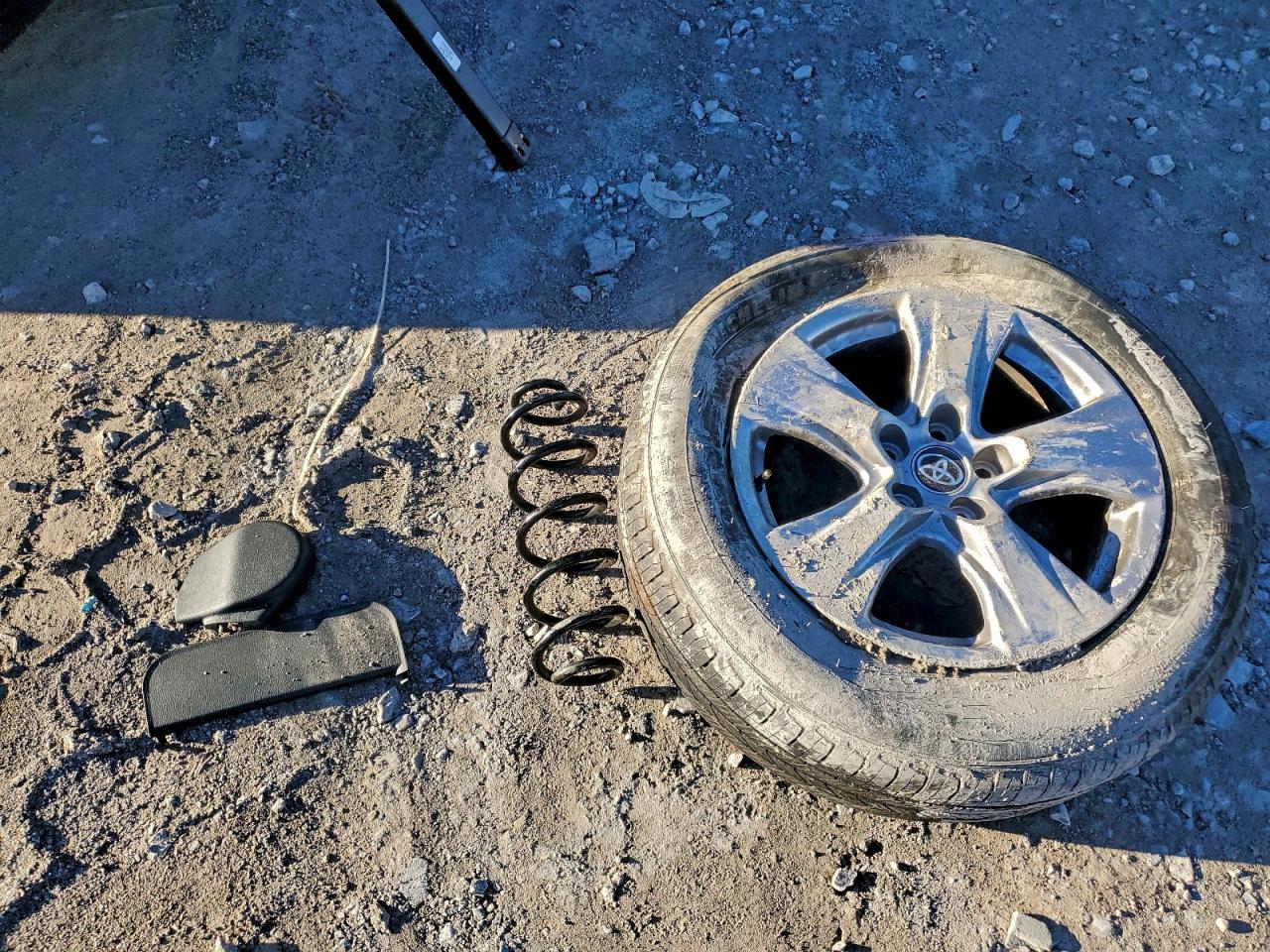 2025 Toyota Rav4 Xle VIN: 2T3P1RFV7SW574354 Lot: 94063445