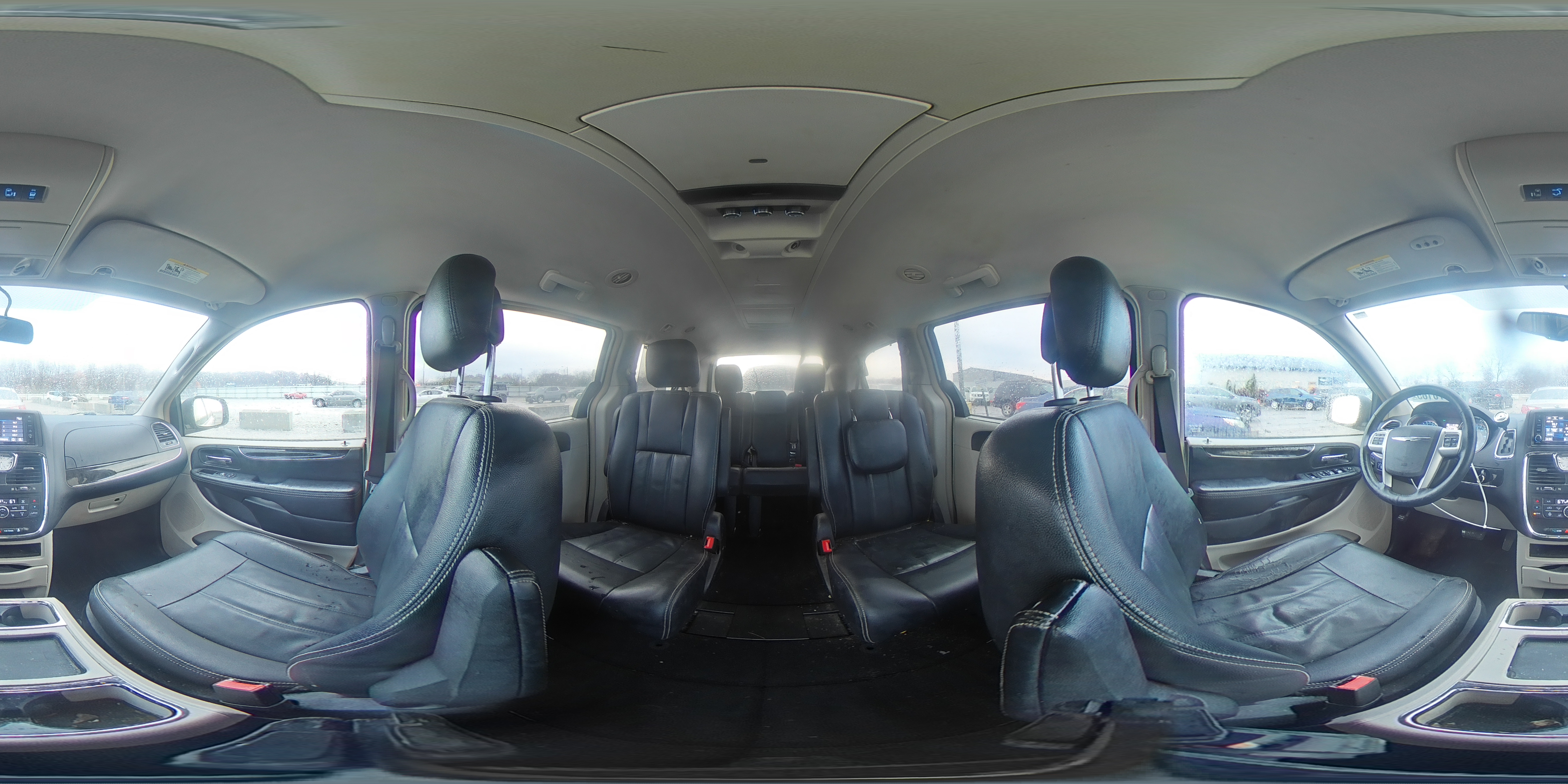 2016 Chrysler Town & Country Touring VIN: 2C4RC1BG2GR111082 Lot: 93370165