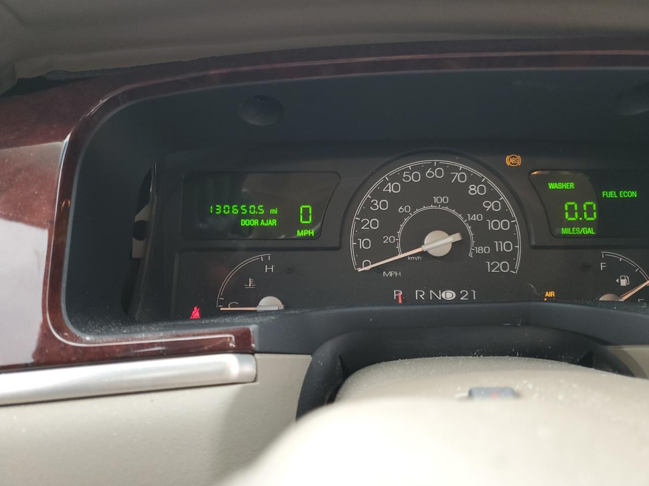 2005 Lincoln Town Car Signature VIN: 1LNHM81W75Y623161 Lot: 91324205