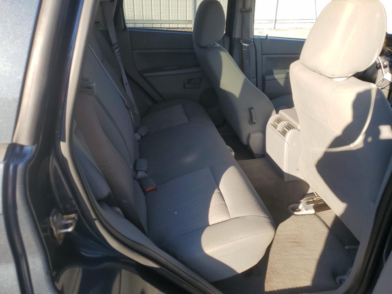 2007 Jeep Grand Cherokee Laredo VIN: 1J8GR48K37C556340 Lot: 90517645