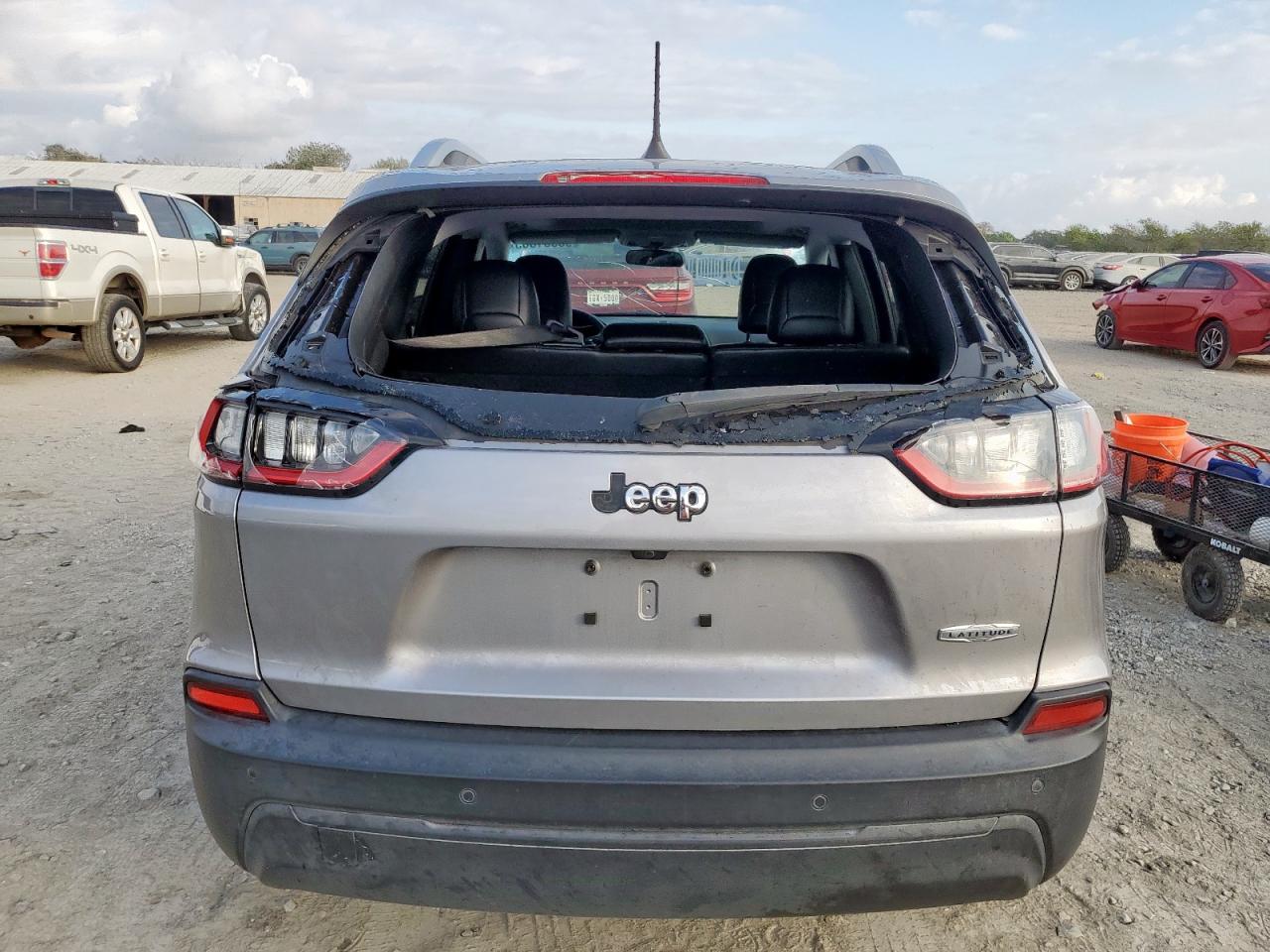 2019 Jeep Cherokee Latitude Plus VIN: 1C4PJLLB1KD366703 Lot: 93881865