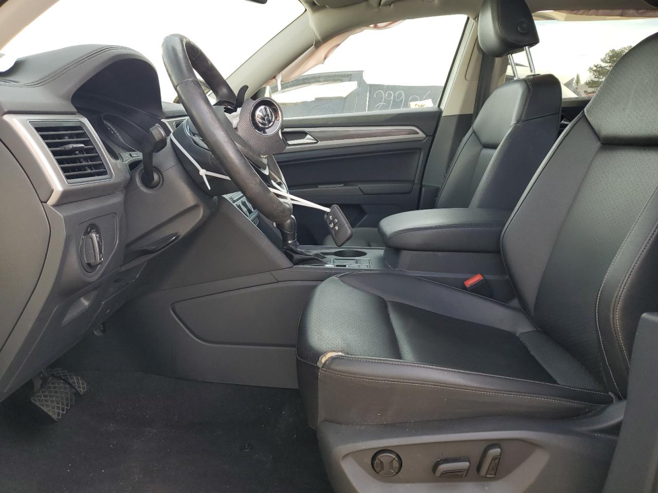 2019 Volkswagen Atlas Se VIN: 1V2WR2CA1KC544572 Lot: 84641815