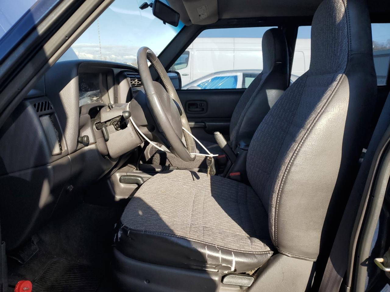 2000 Jeep Cherokee Sport VIN: 1J4FF48S9YL221154 Lot: 92678415