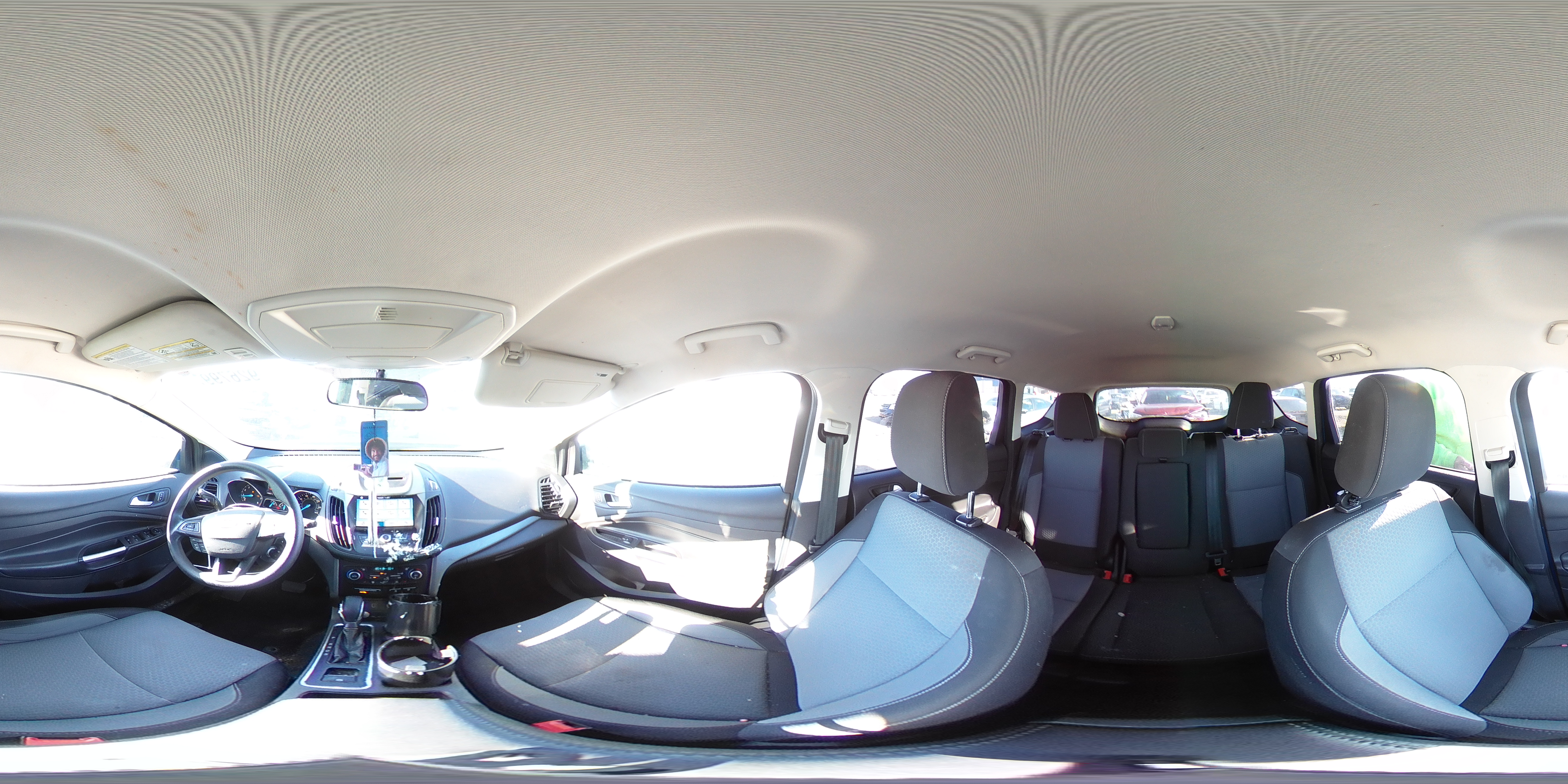 2018 Ford Escape Se VIN: 1FMCU9GD0JUC57843 Lot: 92679975