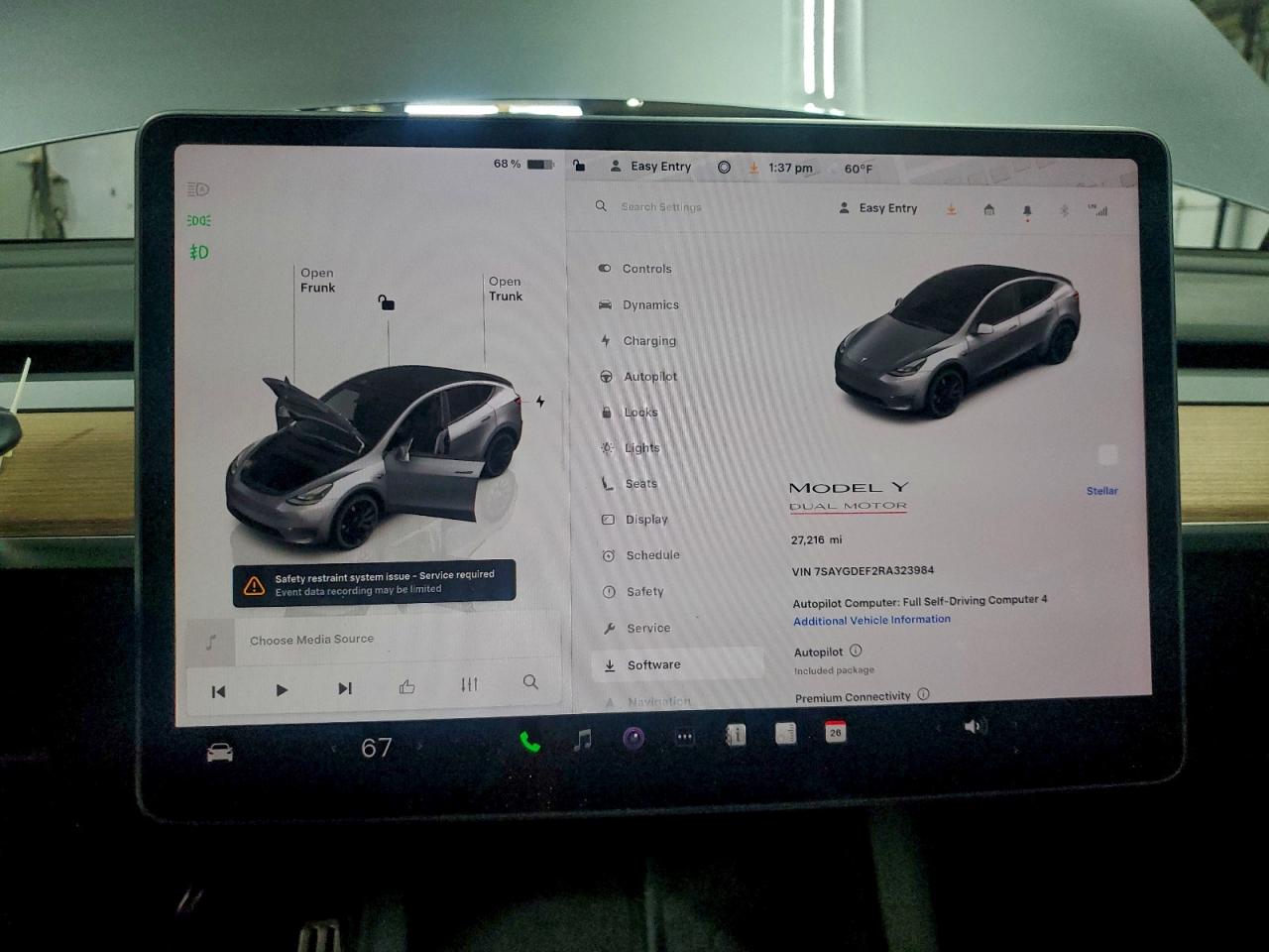 2024 Tesla Model Y VIN: 7SAYGDEF2RA323984 Lot: 93540135