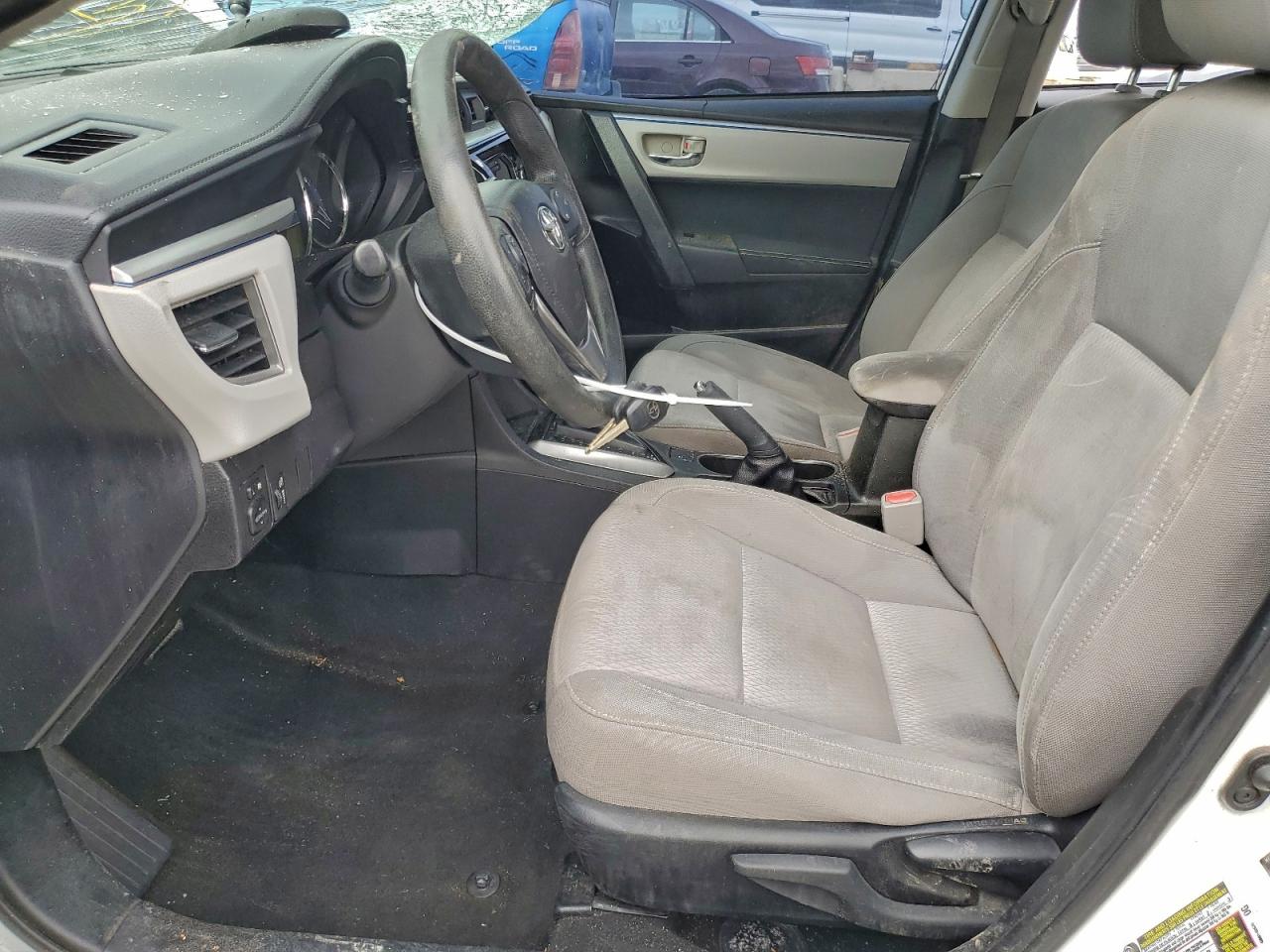 2015 Toyota Corolla L VIN: 5YFBURHE1FP194506 Lot: 93561195