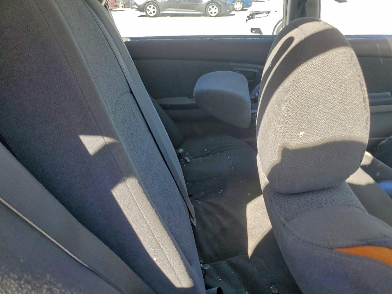 2005 Kia Spectra Lx VIN: KNAFE121055201332 Lot: 94395675