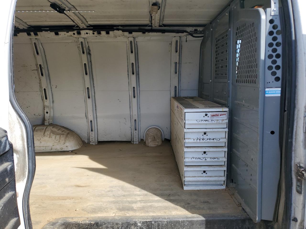 2015 GMC Savana G3500 VIN: 1GTZ7TCG7F1251209 Lot: 92877365