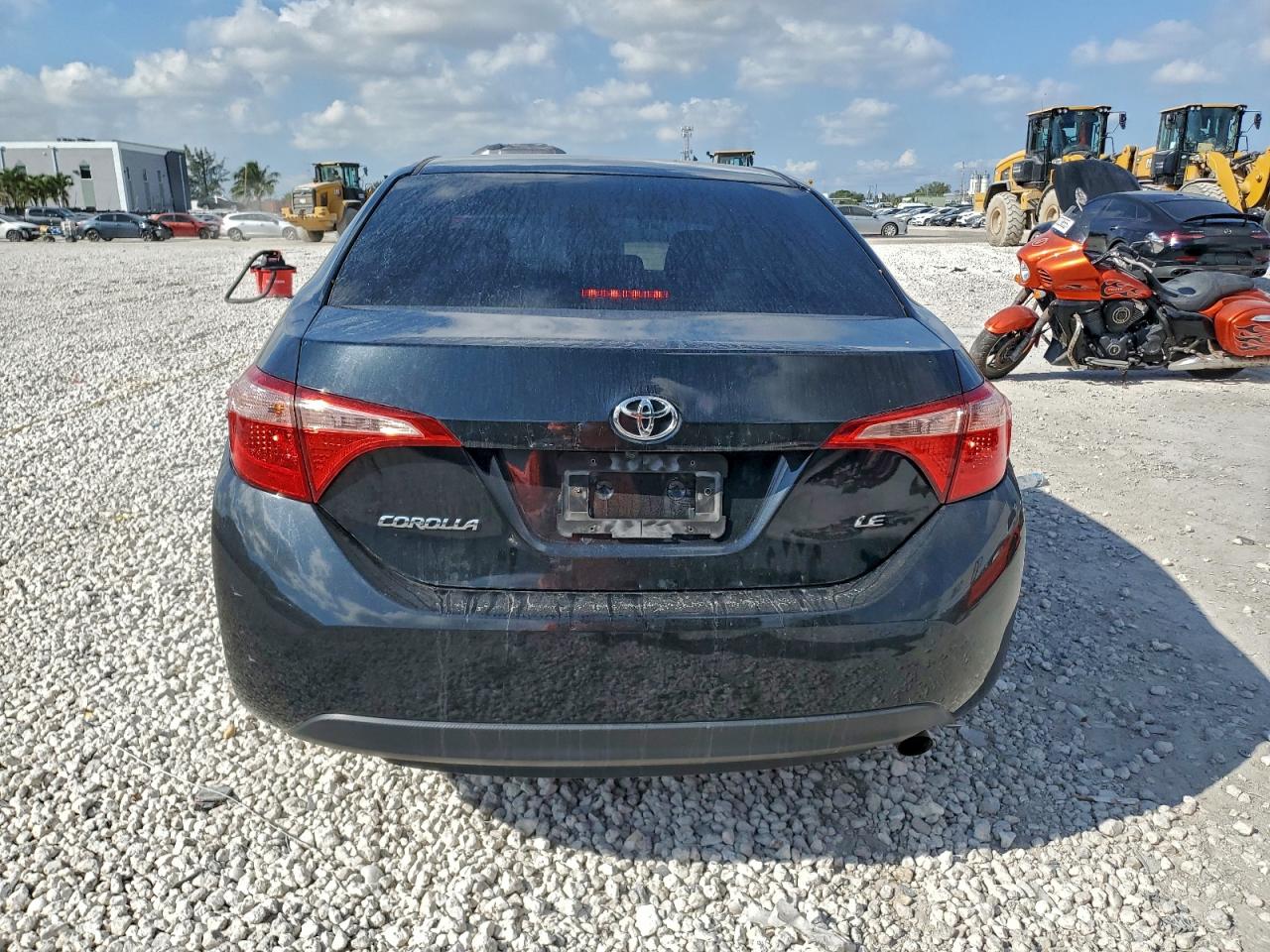 2019 Toyota Corolla L VIN: 2T1BURHE8KC238267 Lot: 93717905