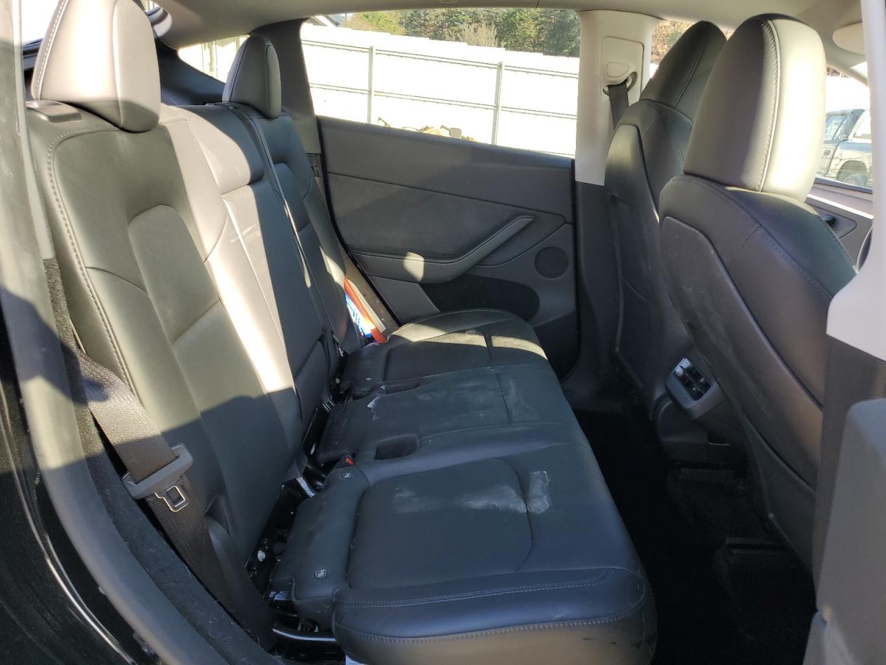 2023 Tesla Model Y VIN: 7SAYGDEE8PA144076 Lot: 92412495