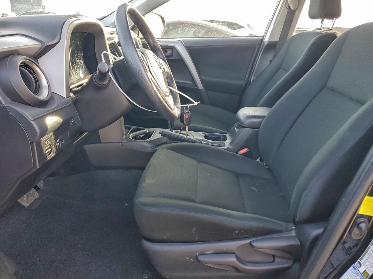 2017 Toyota Rav4 Le VIN: 2T3BFREV7HW638379 Lot: 94125275