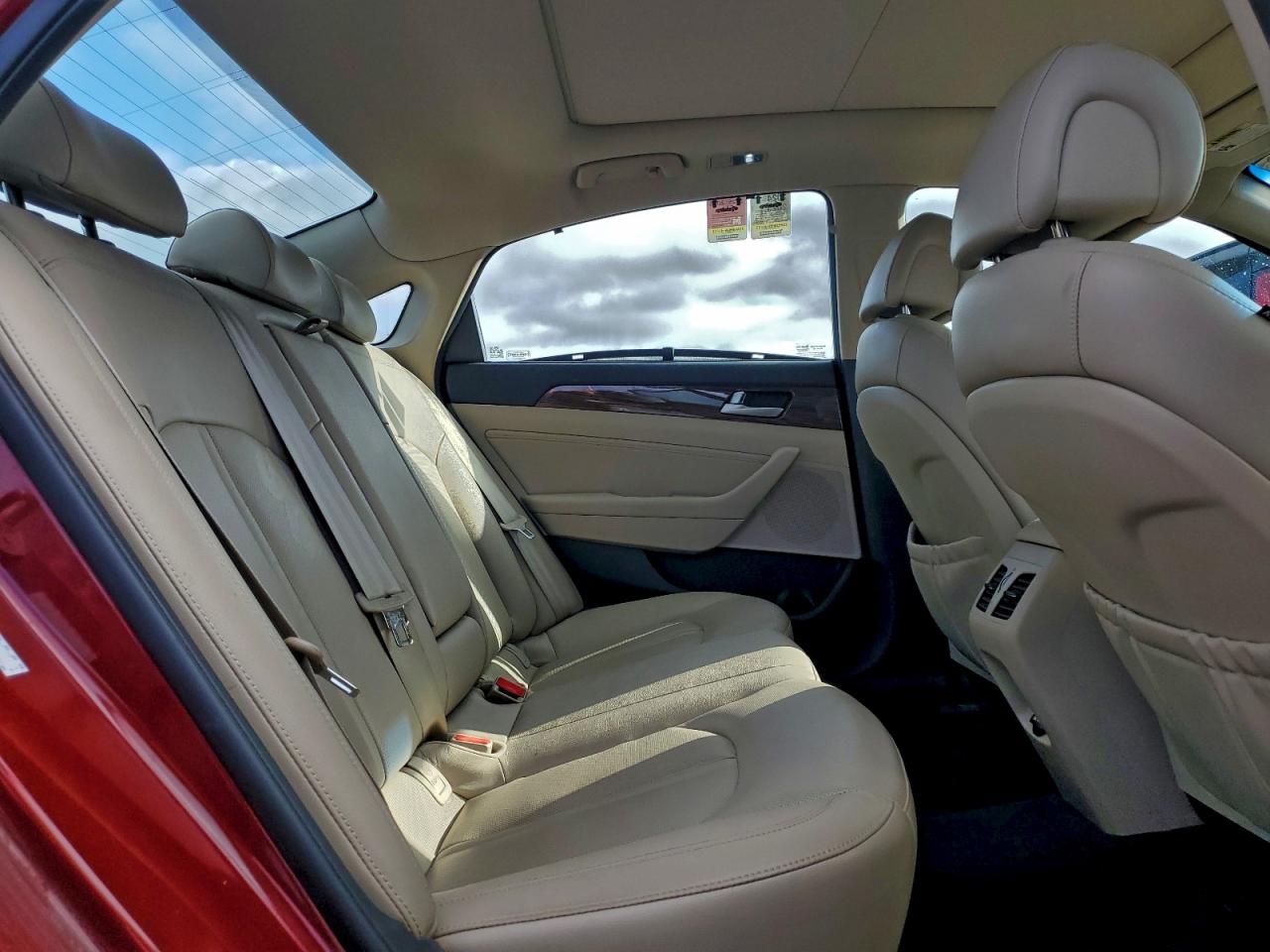 2017 Hyundai Sonata Hybrid VIN: KMHE34L39HA067157 Lot: 94489875