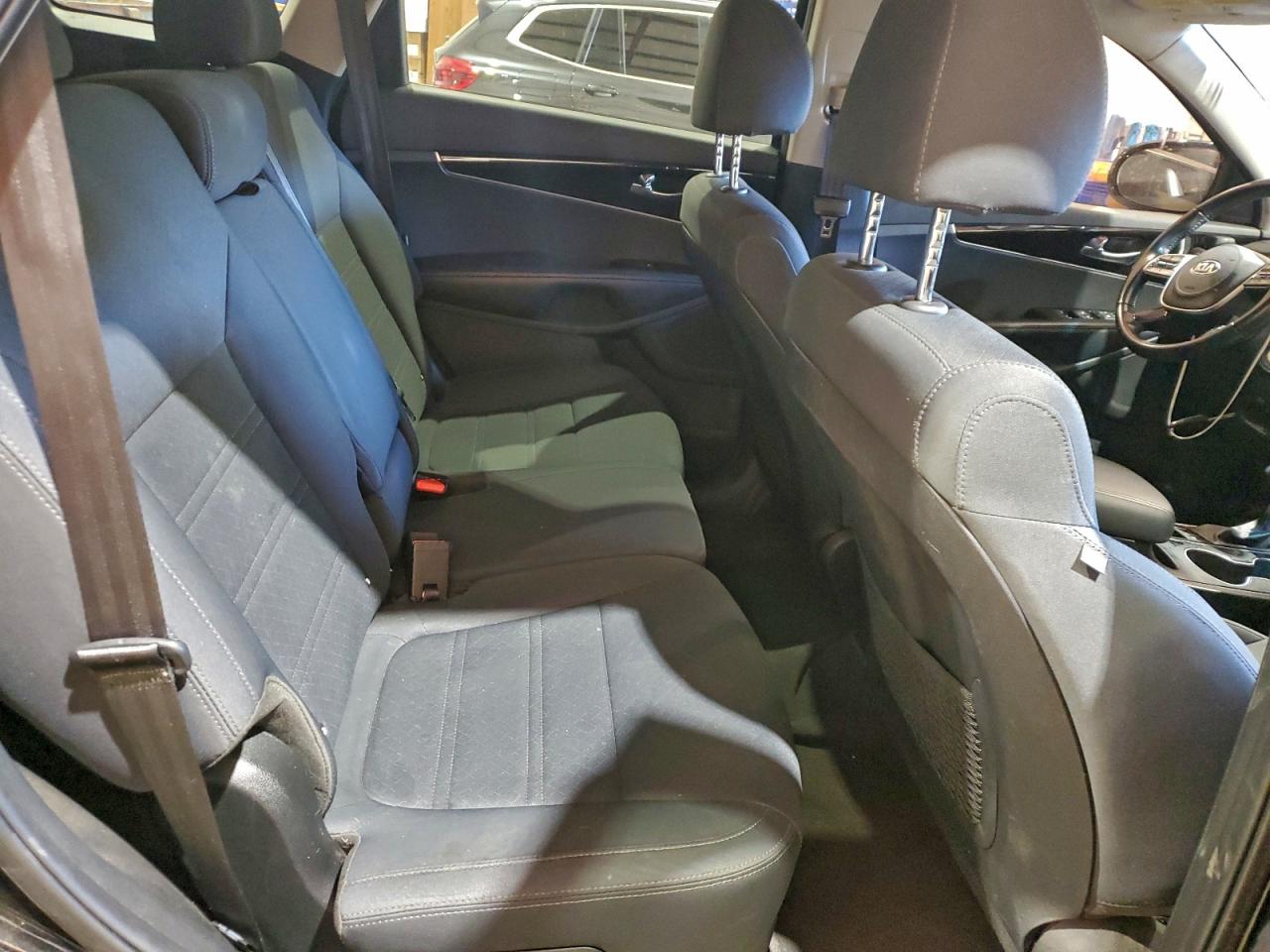 2019 Kia Sorento Lx VIN: 5XYPG4A59KG586352 Lot: 93672855
