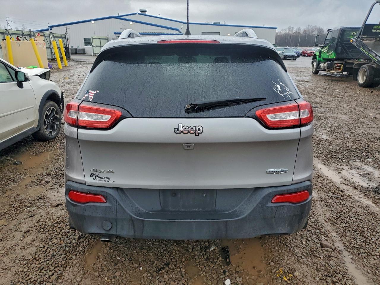 2017 Jeep Cherokee Latitude VIN: 1C4PJMCB4HW664858 Lot: 94427375