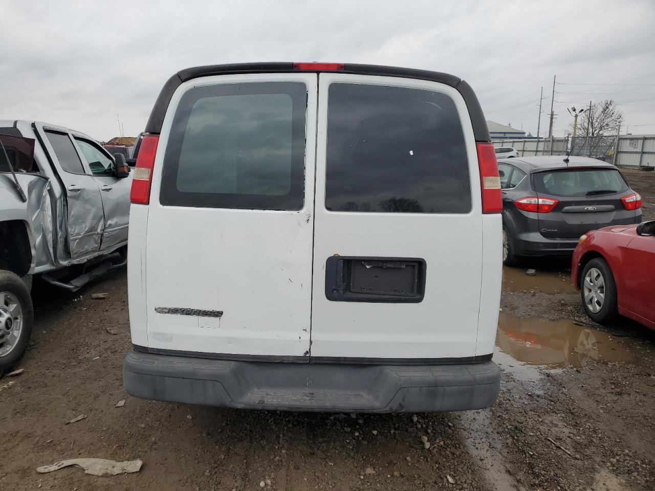 2014 Chevrolet Express 2500 Delivery Van VIN: 1GCWGFFAXE1143418 Lot: 92183025