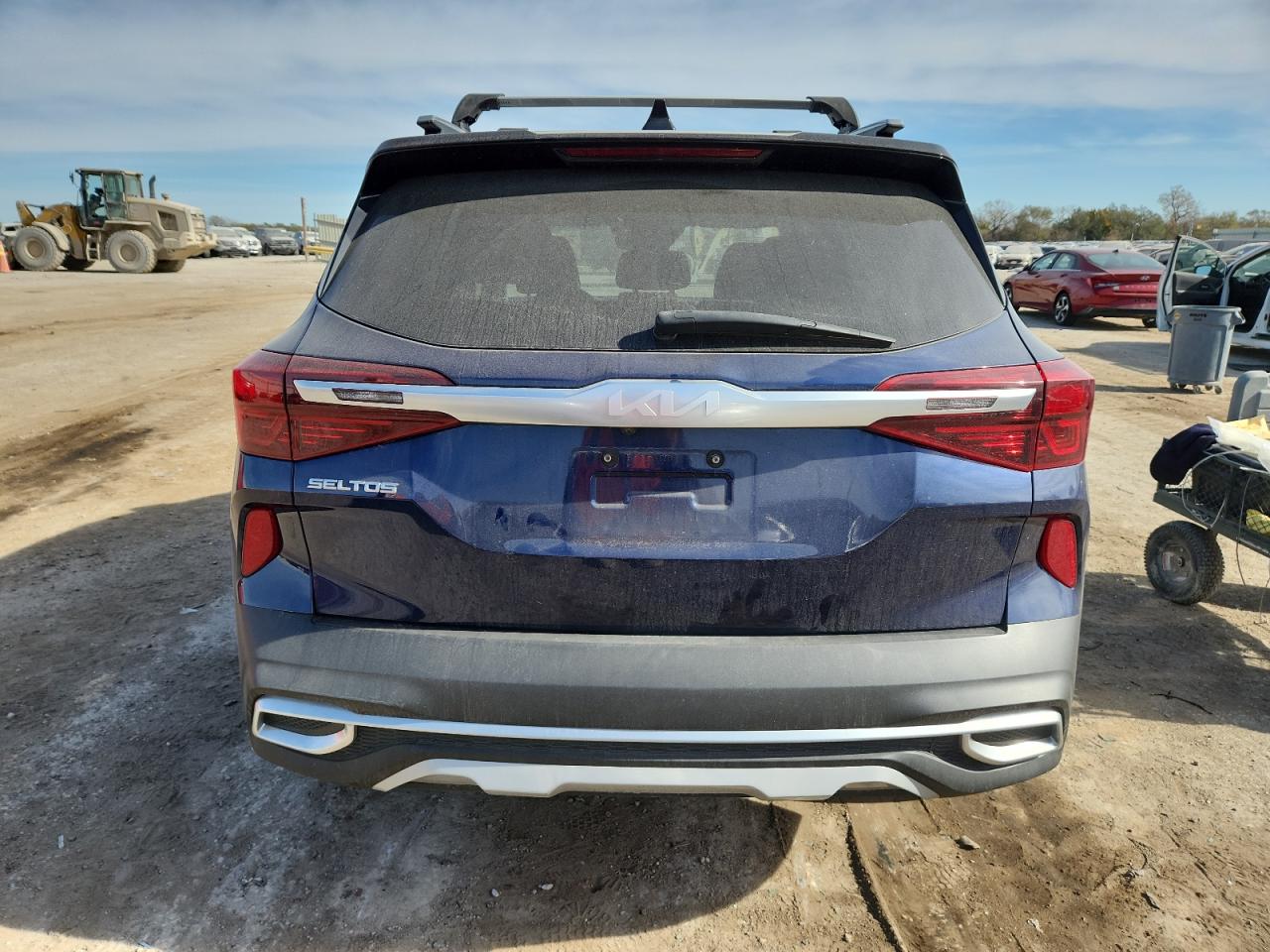 2023 Kia Seltos Sx VIN: KNDETCA22P7379437 Lot: 92053175