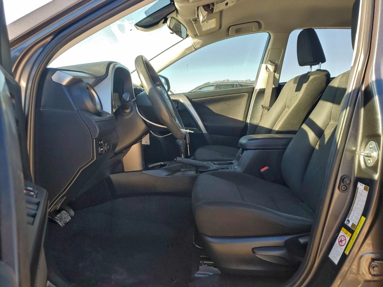 2017 Toyota Rav4 Le VIN: JTMZFREV2HJ700915 Lot: 94109995