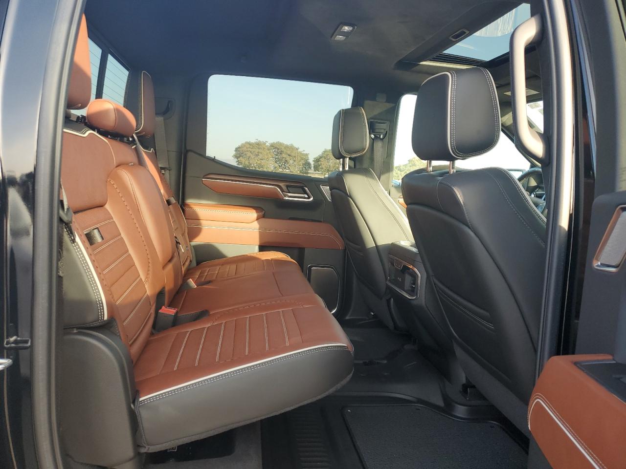 2024 GMC Sierra K1500 Denali Ultimate VIN: 1GTUUHE82RZ323025 Lot: 92532725