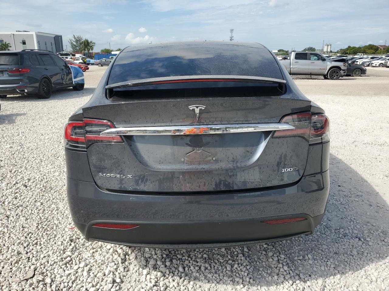 2017 Tesla Model X VIN: 5YJXCBE24HF070223 Lot: 89687385