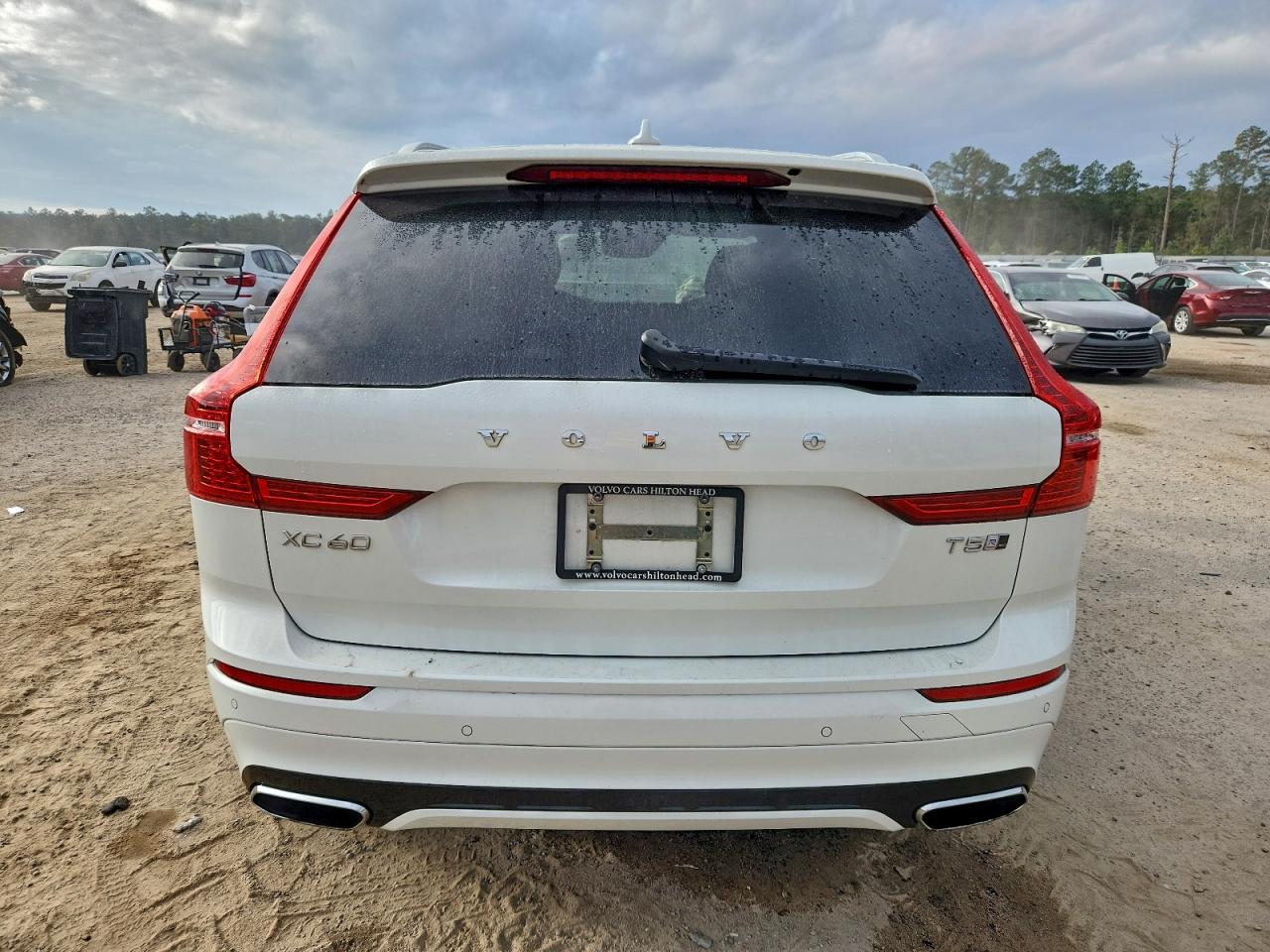 2019 Volvo Xc60 T5 R-Design VIN: LYV102RM9KB296793 Lot: 94336715