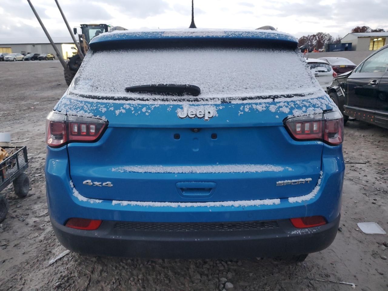 2018 Jeep Compass Sport VIN: 3C4NJDAB1JT343303 Lot: 92097835