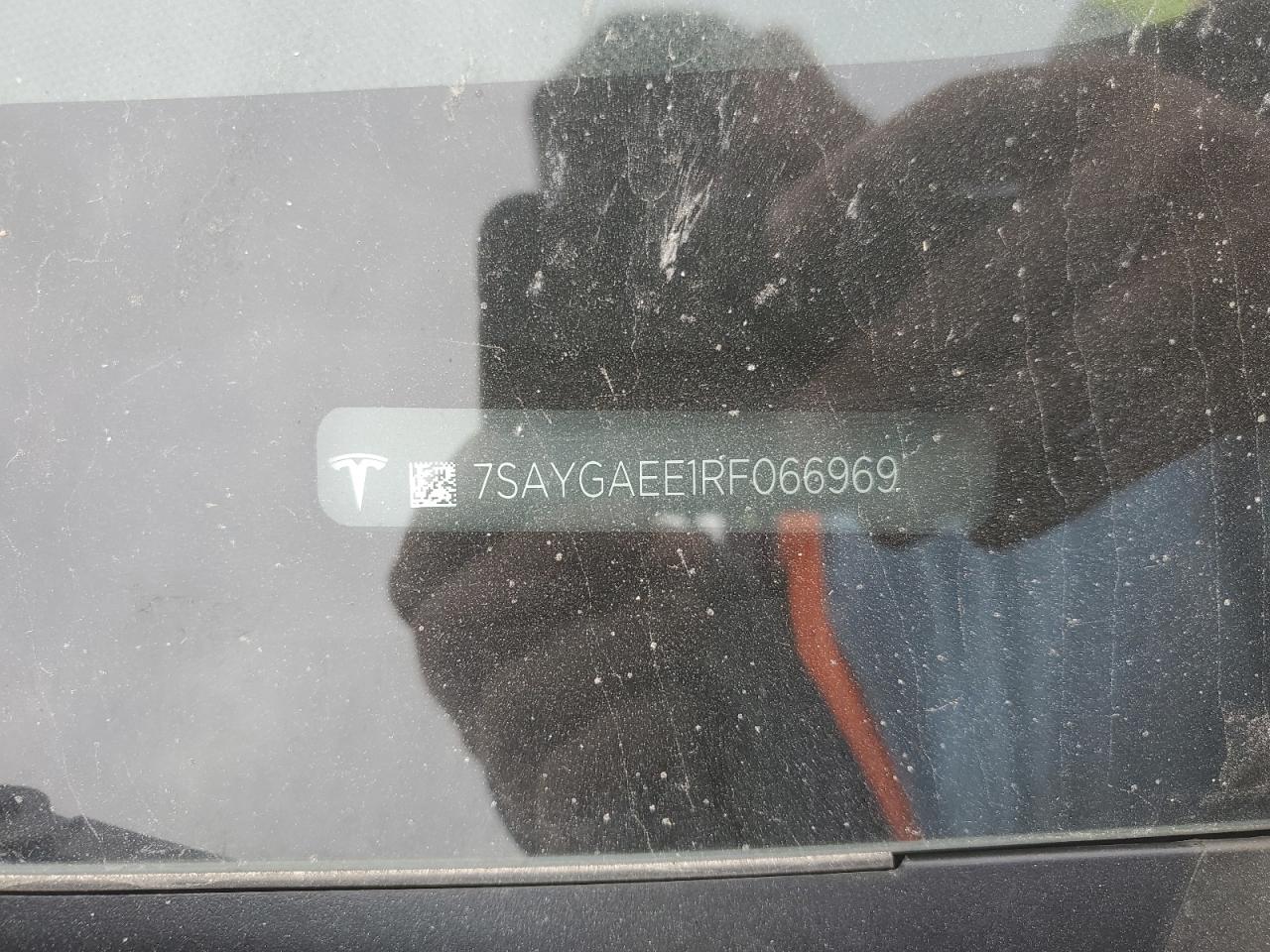 2024 Tesla Model Y VIN: 7SAYGAEE1RF066969 Lot: 91133185