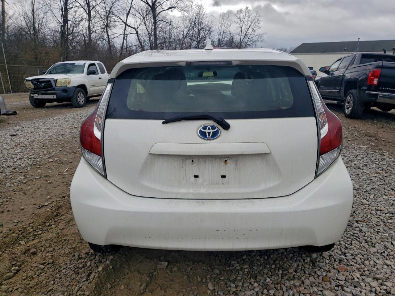 2016 Toyota Prius C VIN: JTDKDTB35G1132956 Lot: 94061555