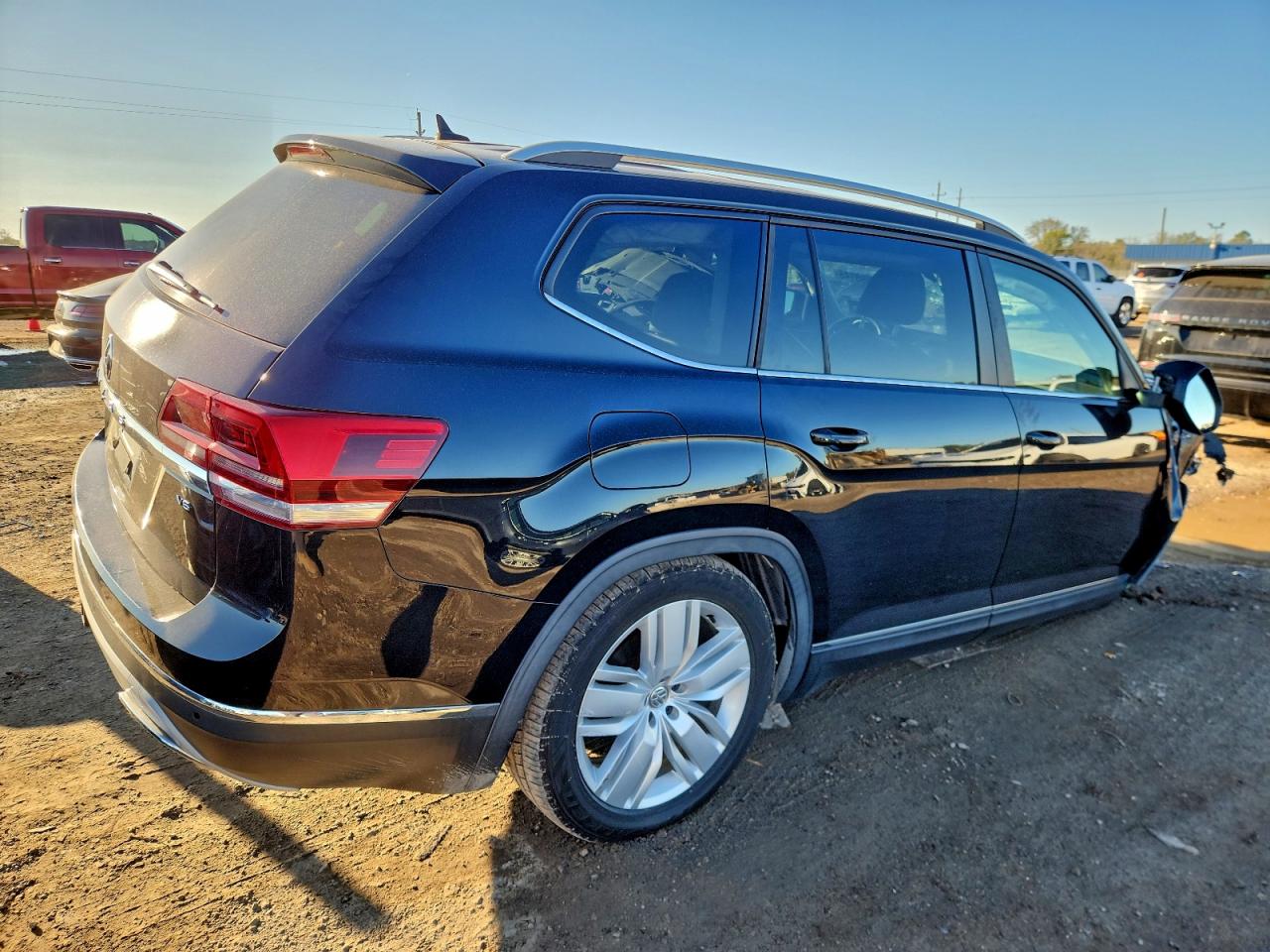 Фото: 1V2ER2CA6KC623537