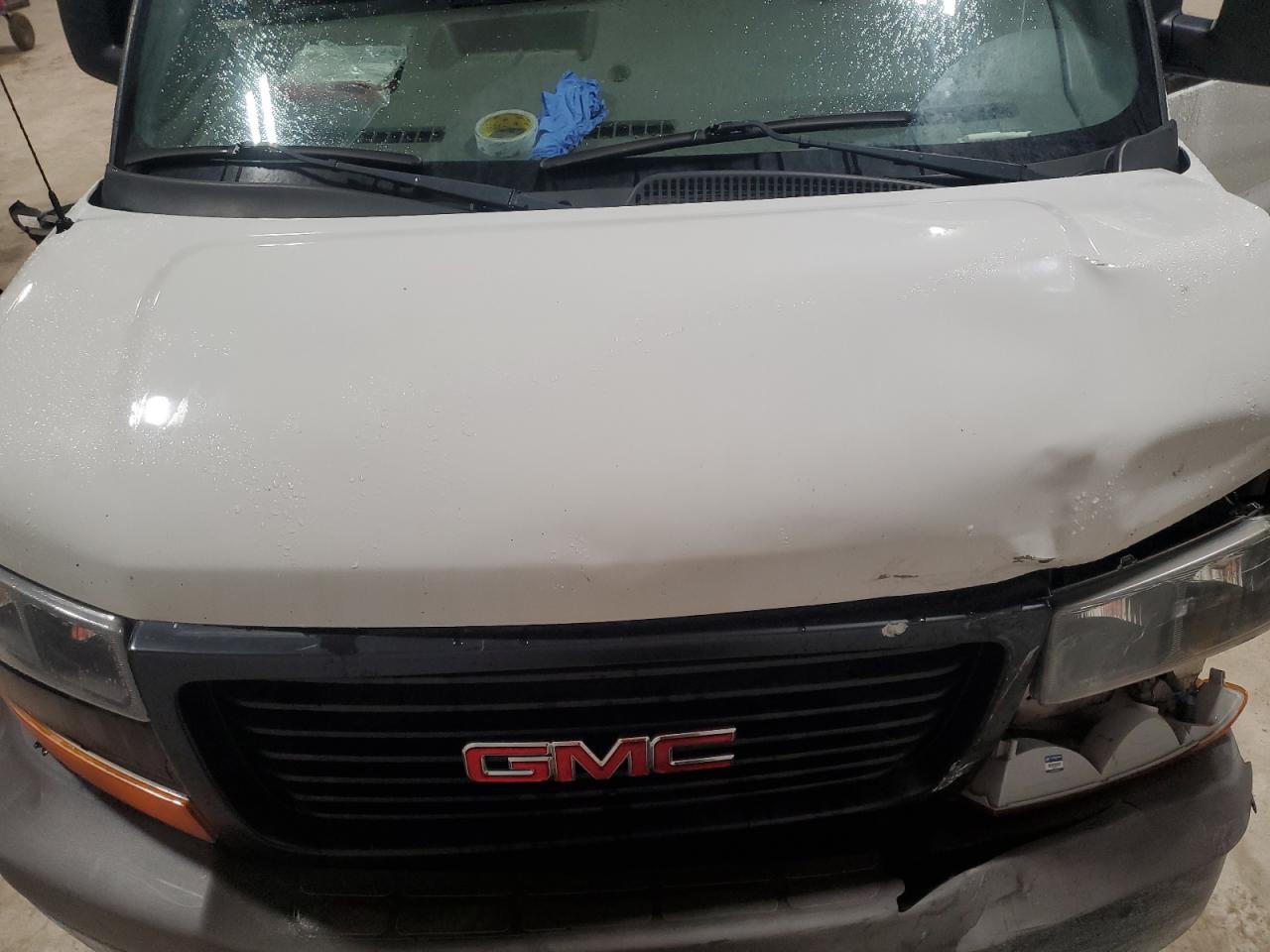 2018 GMC Savana G2500 VIN: 1GTW7AFP9J1172541 Lot: 90779565