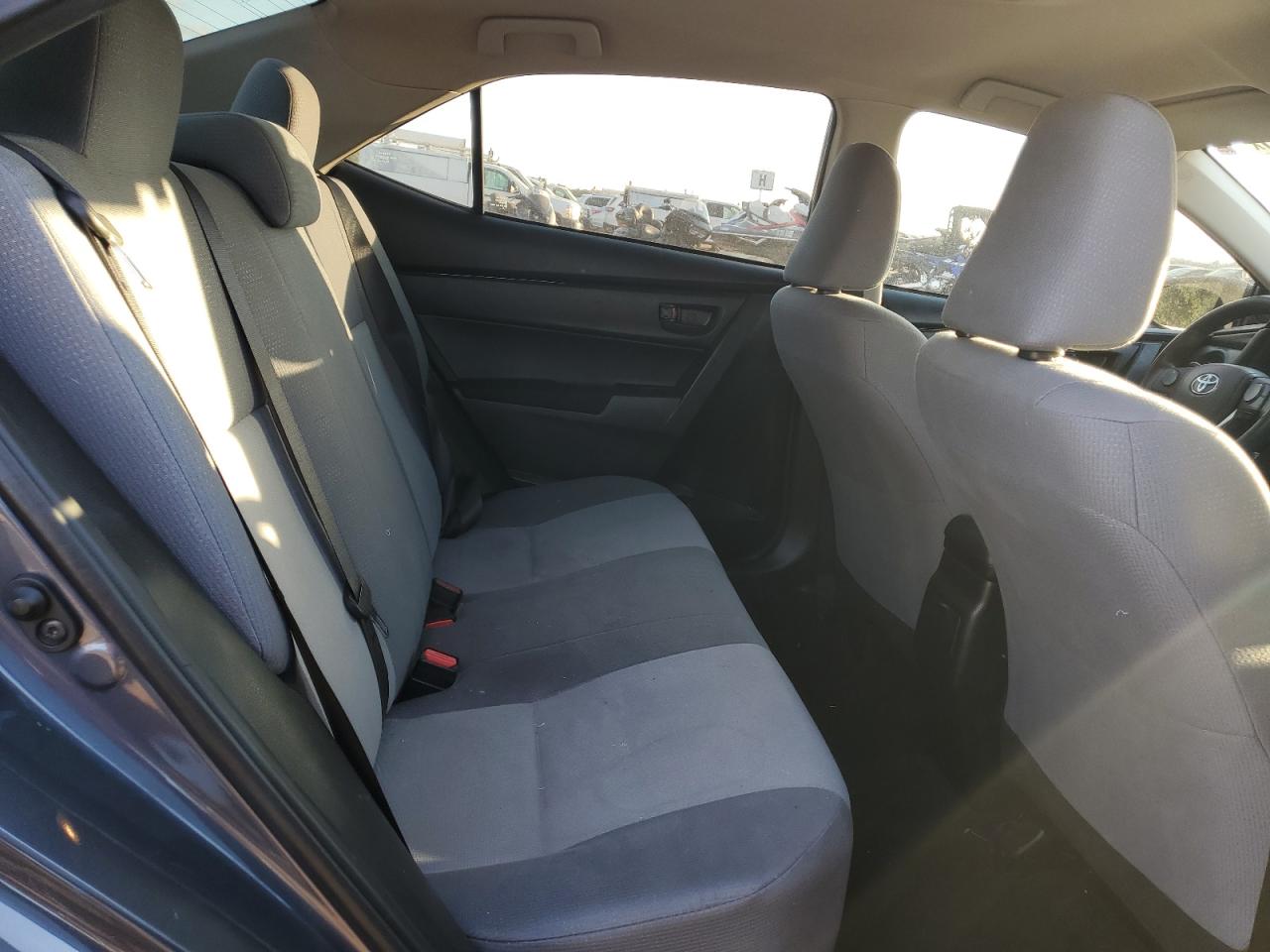 2017 Toyota Corolla L VIN: 5YFBURHE5HP668086 Lot: 93462415