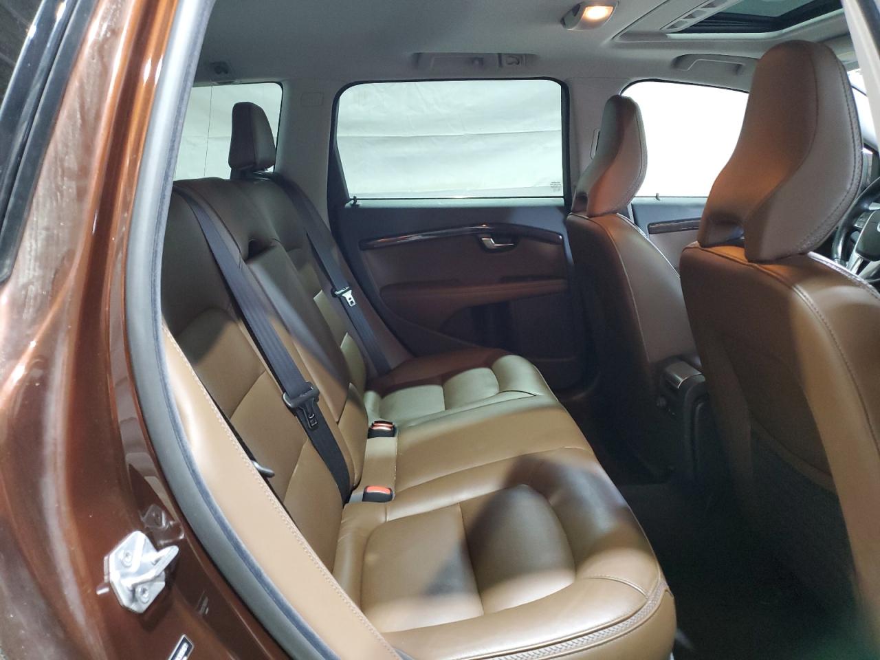 2016 Volvo Xc70 T5 Premier VIN: YV4612NK3G1261671 Lot: 91528385