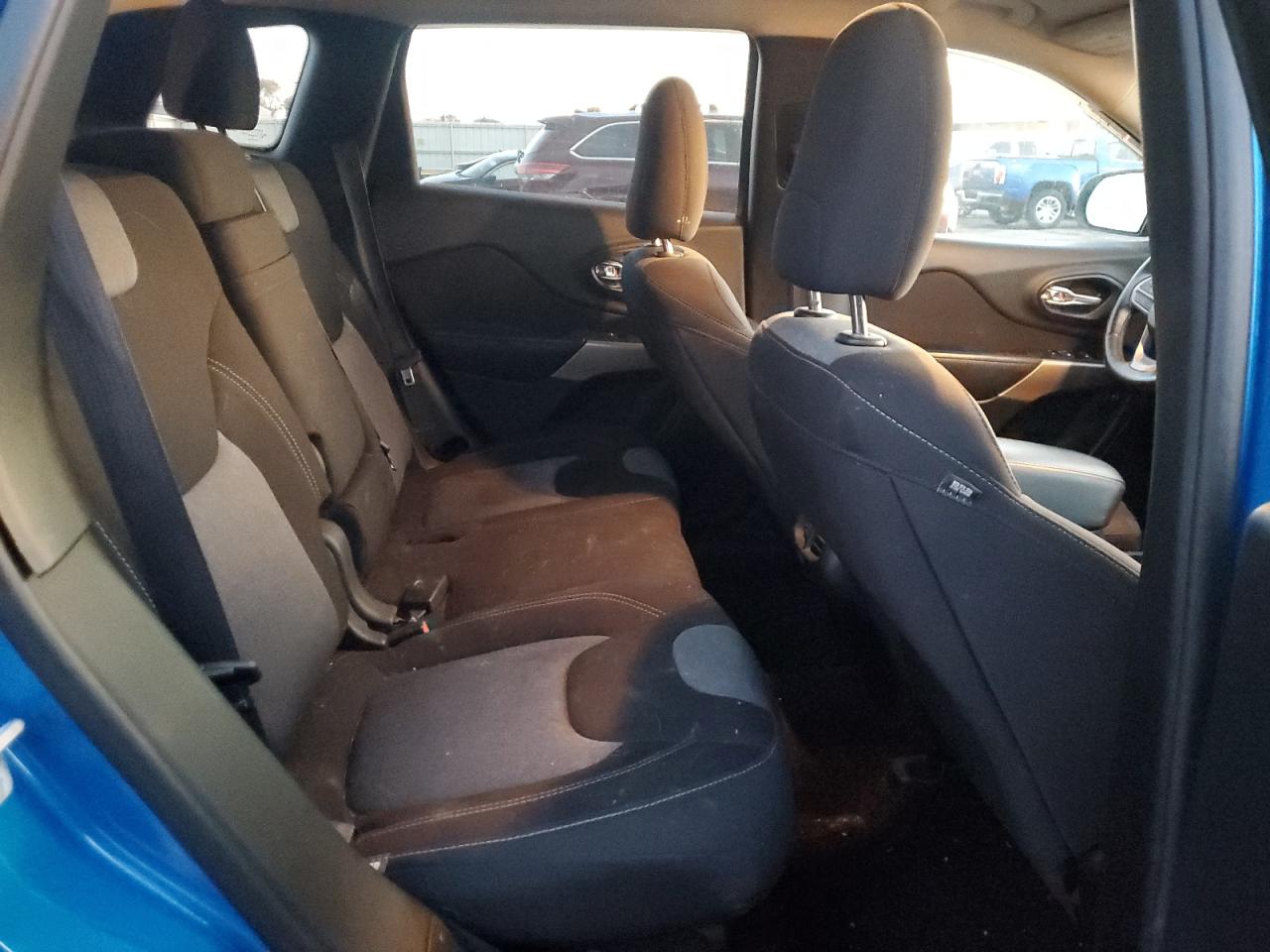 2017 Jeep Cherokee Sport VIN: 1C4PJLAB8HW613599 Lot: 92492565