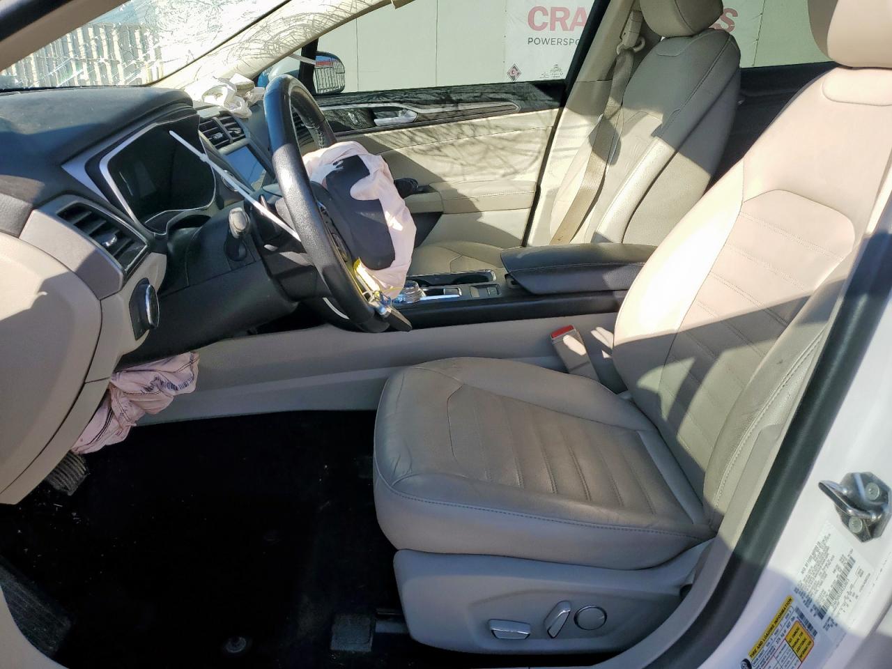 2018 Ford Fusion Se VIN: 3FA6P0HD5JR253075 Lot: 92327425