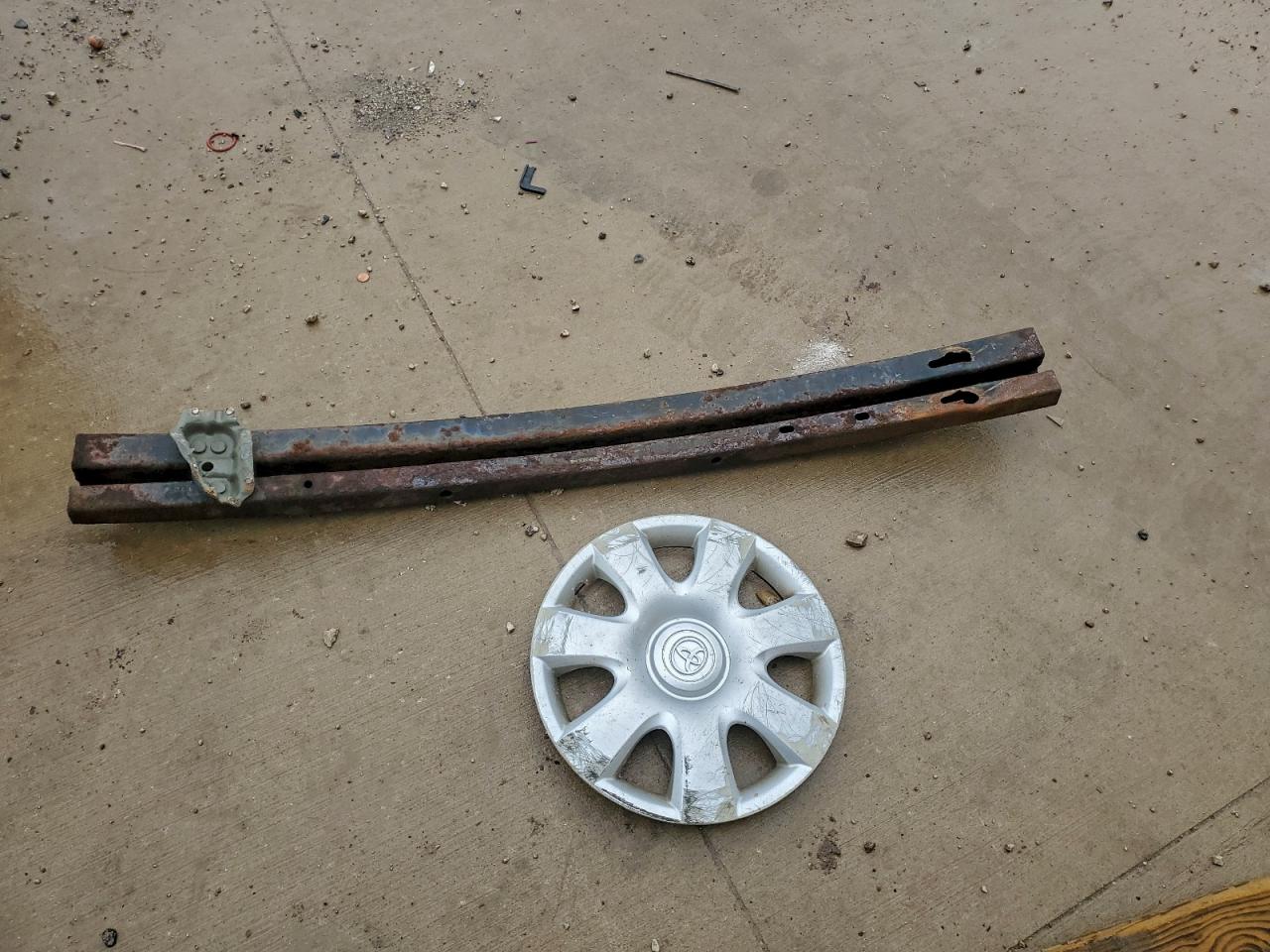 2004 Toyota Camry Le VIN: 4T1BE32K04U927990 Lot: 93869945