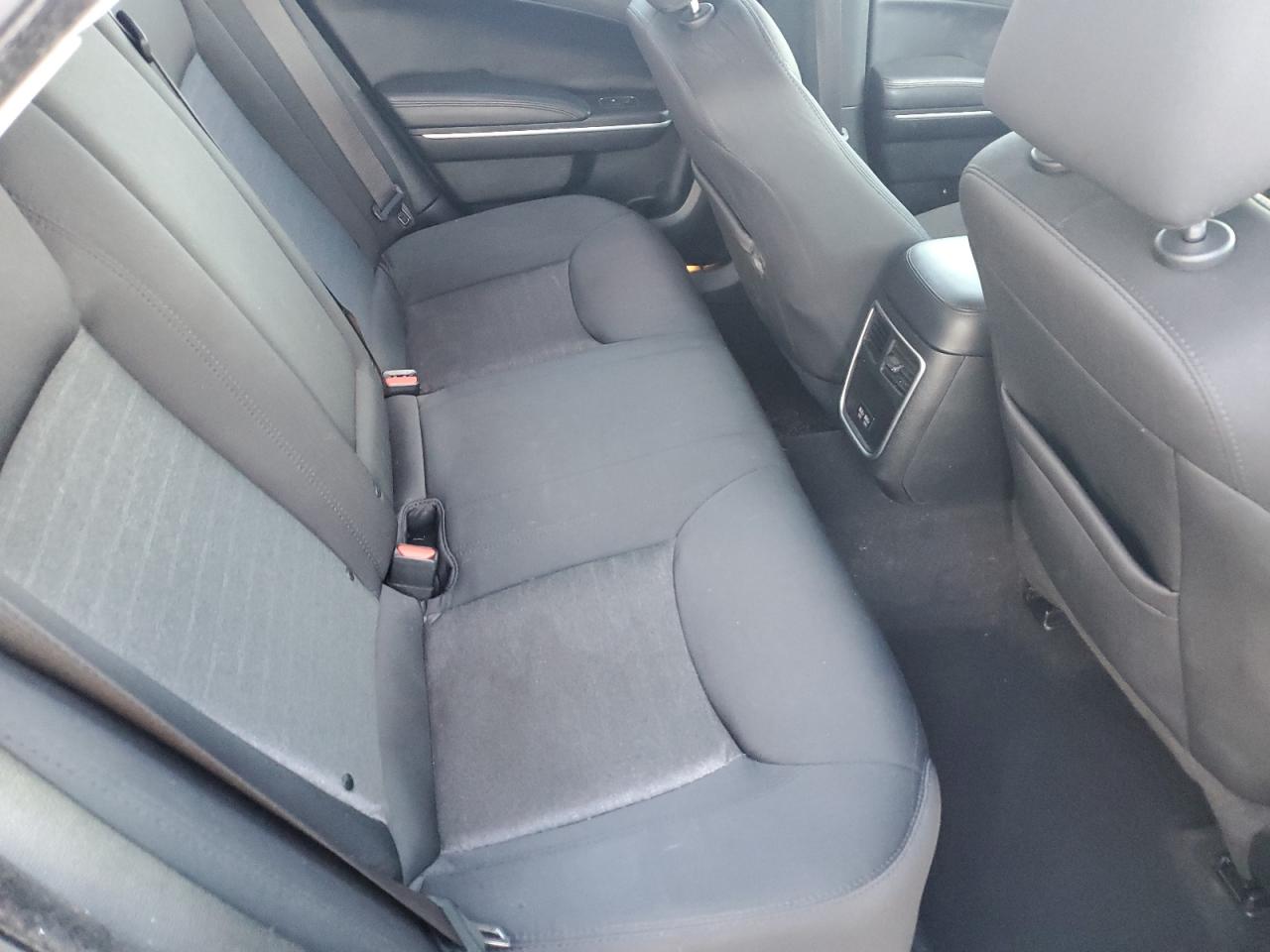 2021 Chrysler 300 Touring VIN: 2C3CCAAG1MH609318 Lot: 91825425