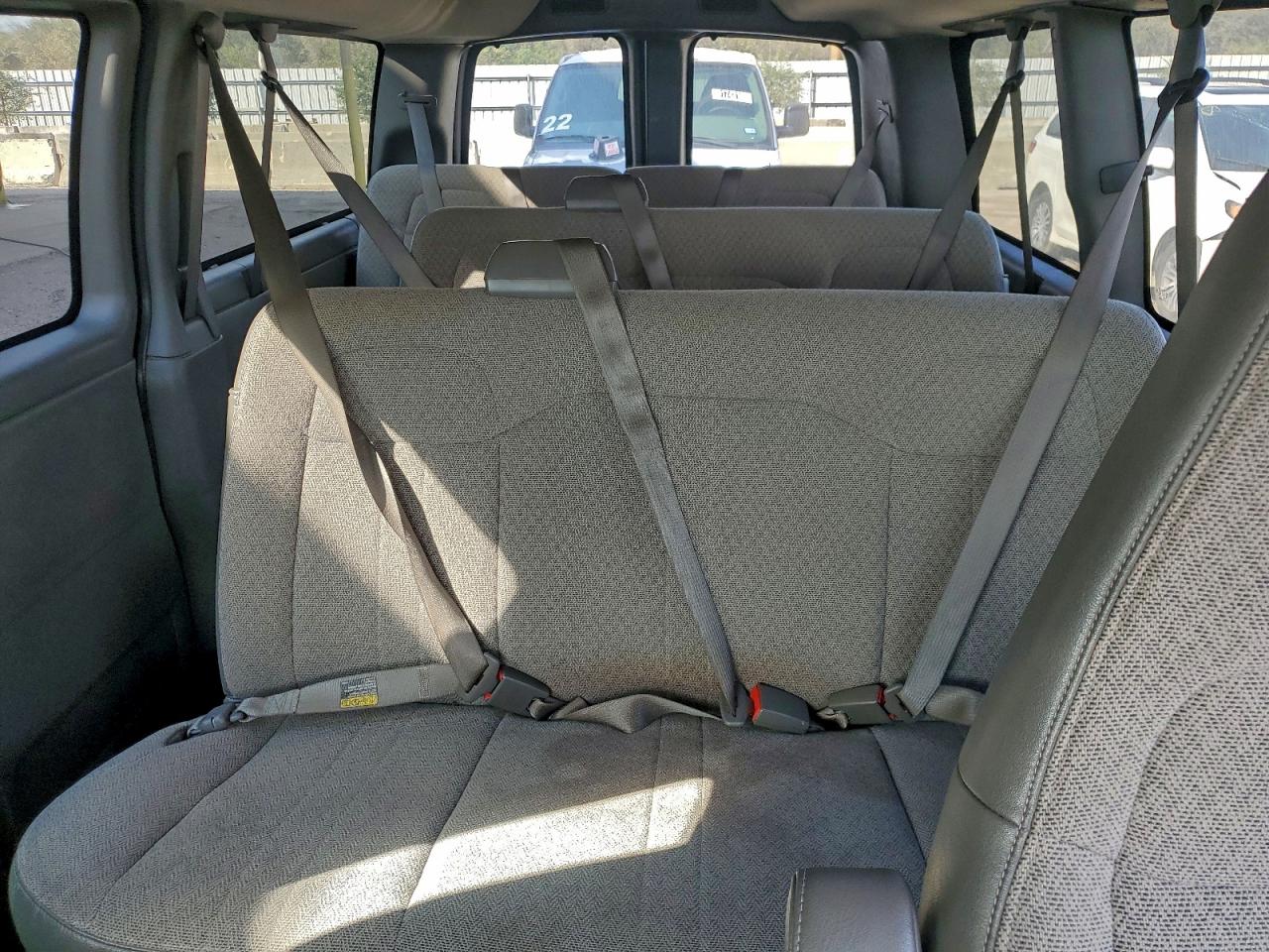 2017 Chevrolet Express G2500 Lt VIN: 1GAWGFFF0H1110985 Lot: 91742085