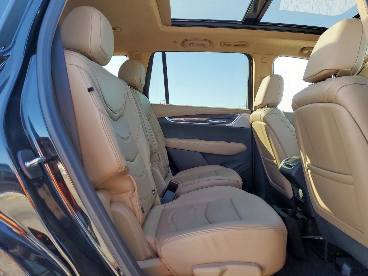 2023 Cadillac Xt6 Platinum Premium Luxury VIN: 1GYKPERS3PZ123913 Lot: 92459475