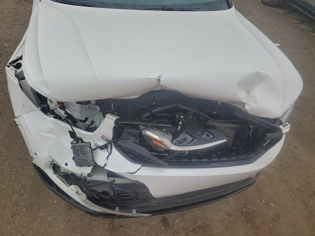 2021 Volvo Xc40 T5 R-Design VIN: YV4162UM8M2496569 Lot: 93894635