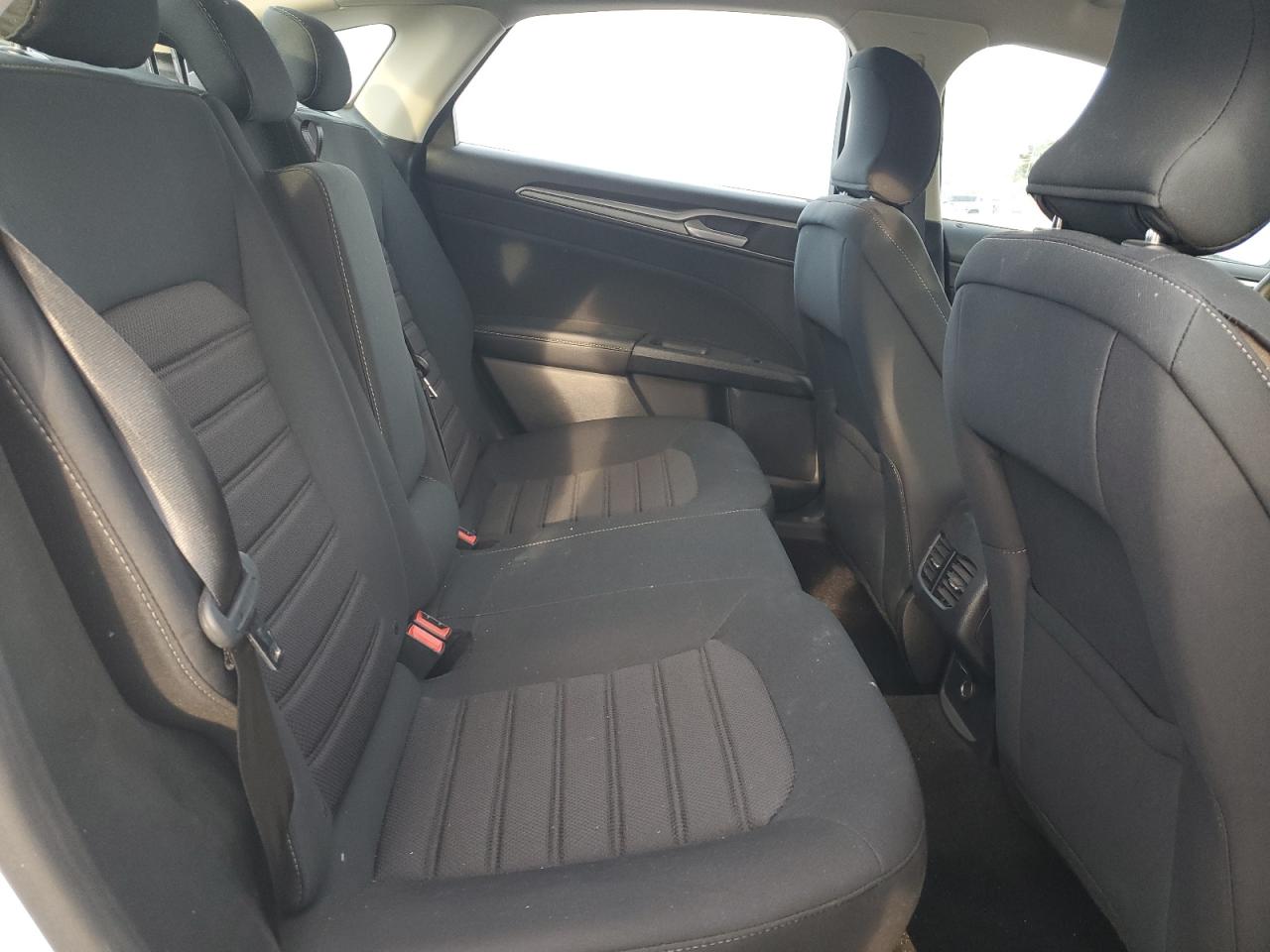 2019 Ford Fusion Se VIN: 3FA6P0LU9KR258725 Lot: 93123195