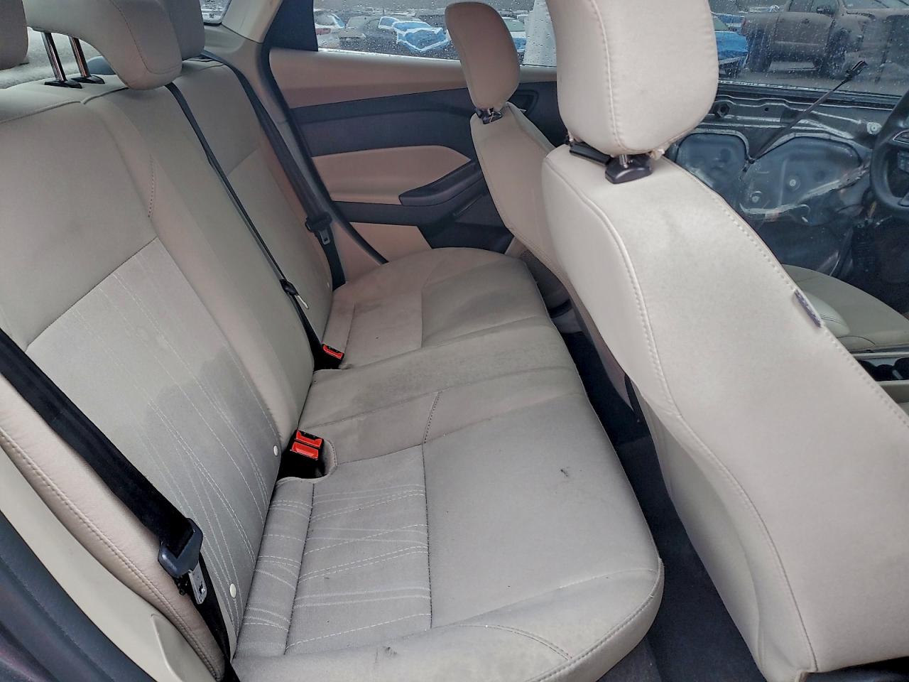 2018 Ford Focus Se VIN: 1FADP3F20JL316821 Lot: 94136085