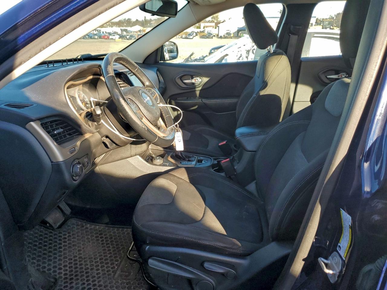 2015 Jeep Cherokee Sport VIN: 1C4PJMAB0FW769414 Lot: 93855365