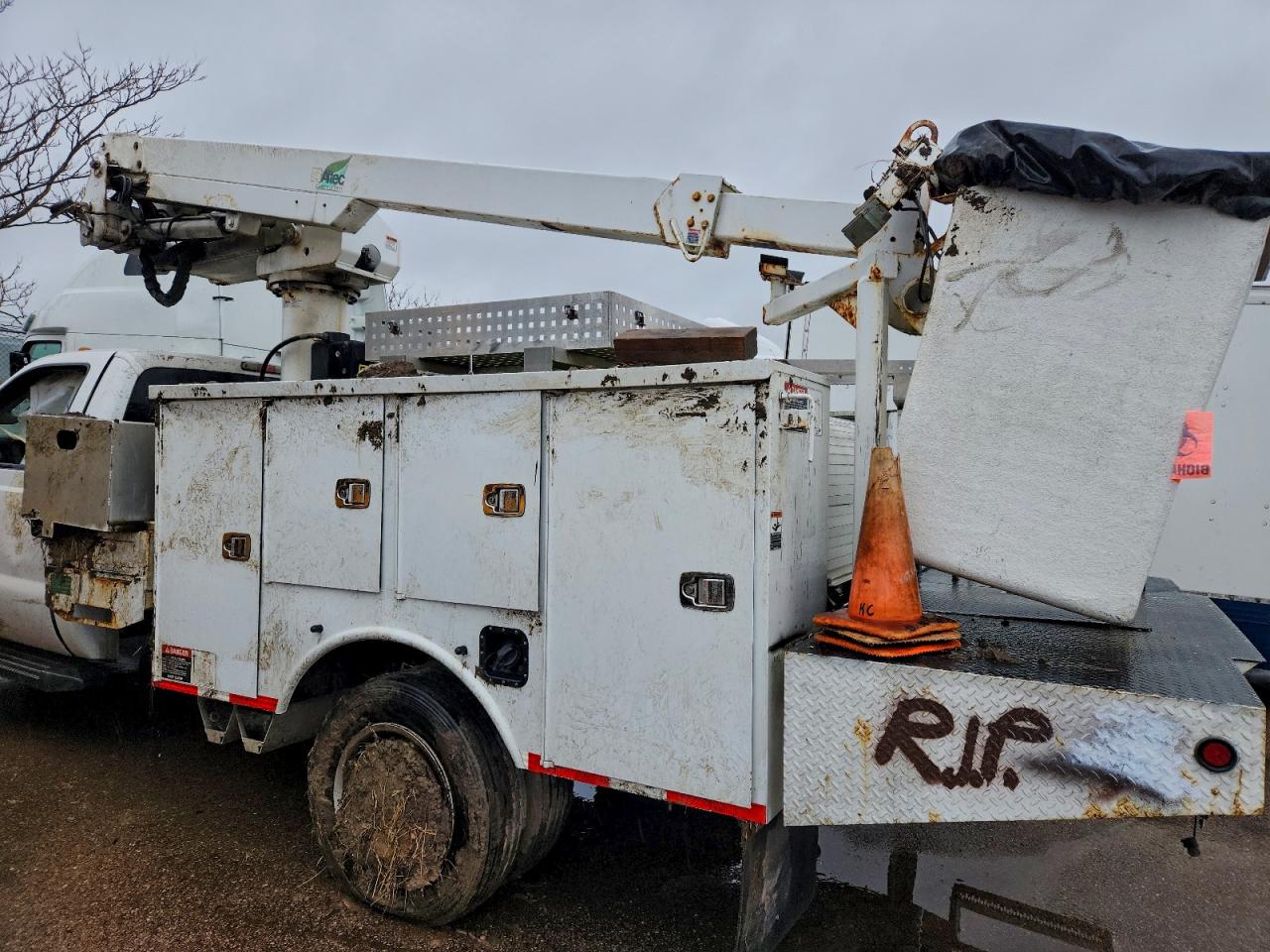 2011 Ford F550 Super Duty Bucket Truck VIN: 1FDUF5GY4BED03826 Lot: 92093825