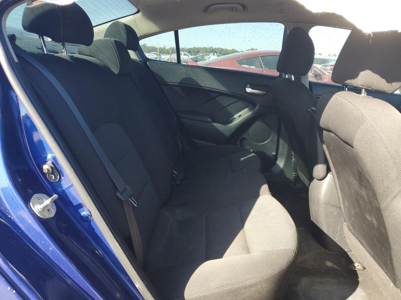 2018 Kia Forte Lx VIN: 3KPFK4A71JE183859 Lot: 92529655