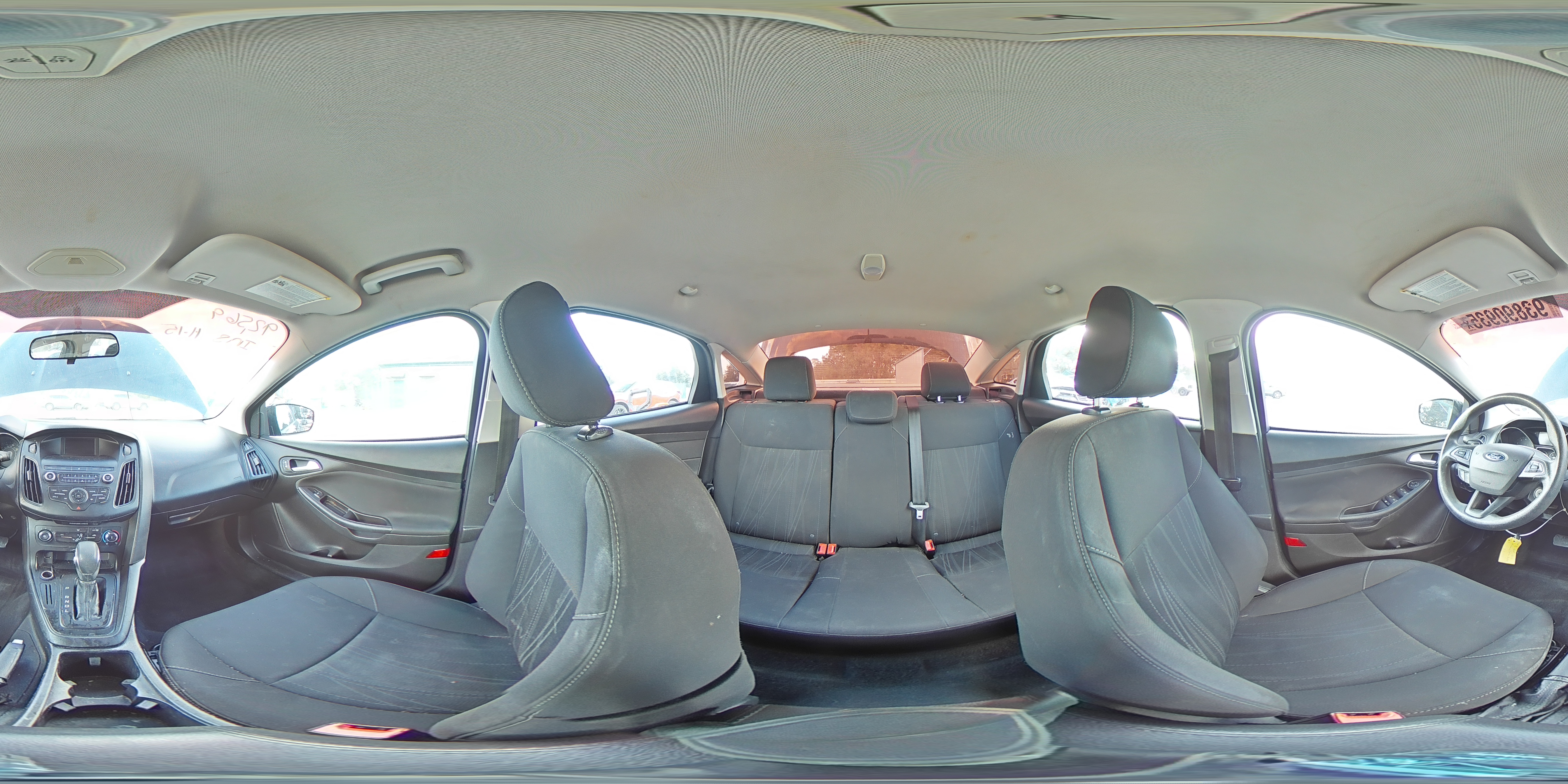 2018 Ford Focus Se VIN: 1FADP3F25JL316149 Lot: 93890935