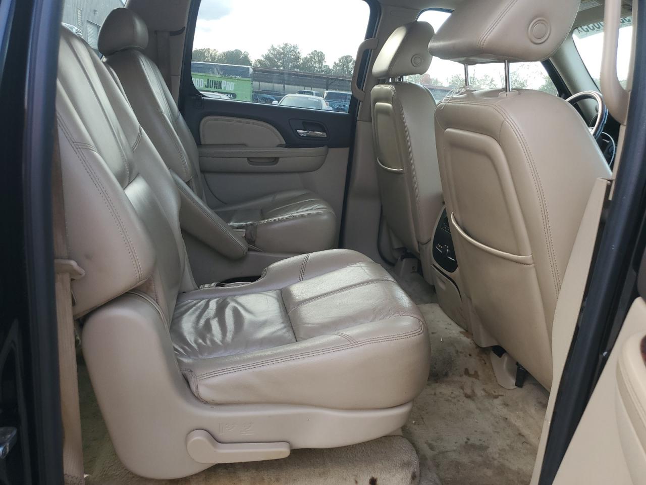 2008 GMC Yukon Xl Denali VIN: 1GKFC66878J190083 Lot: 93593635