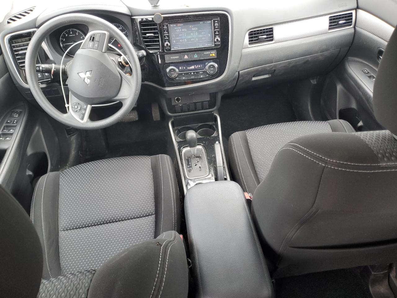 2018 Mitsubishi Outlander Es VIN: JA4AD2A39JJ005815 Lot: 91909485